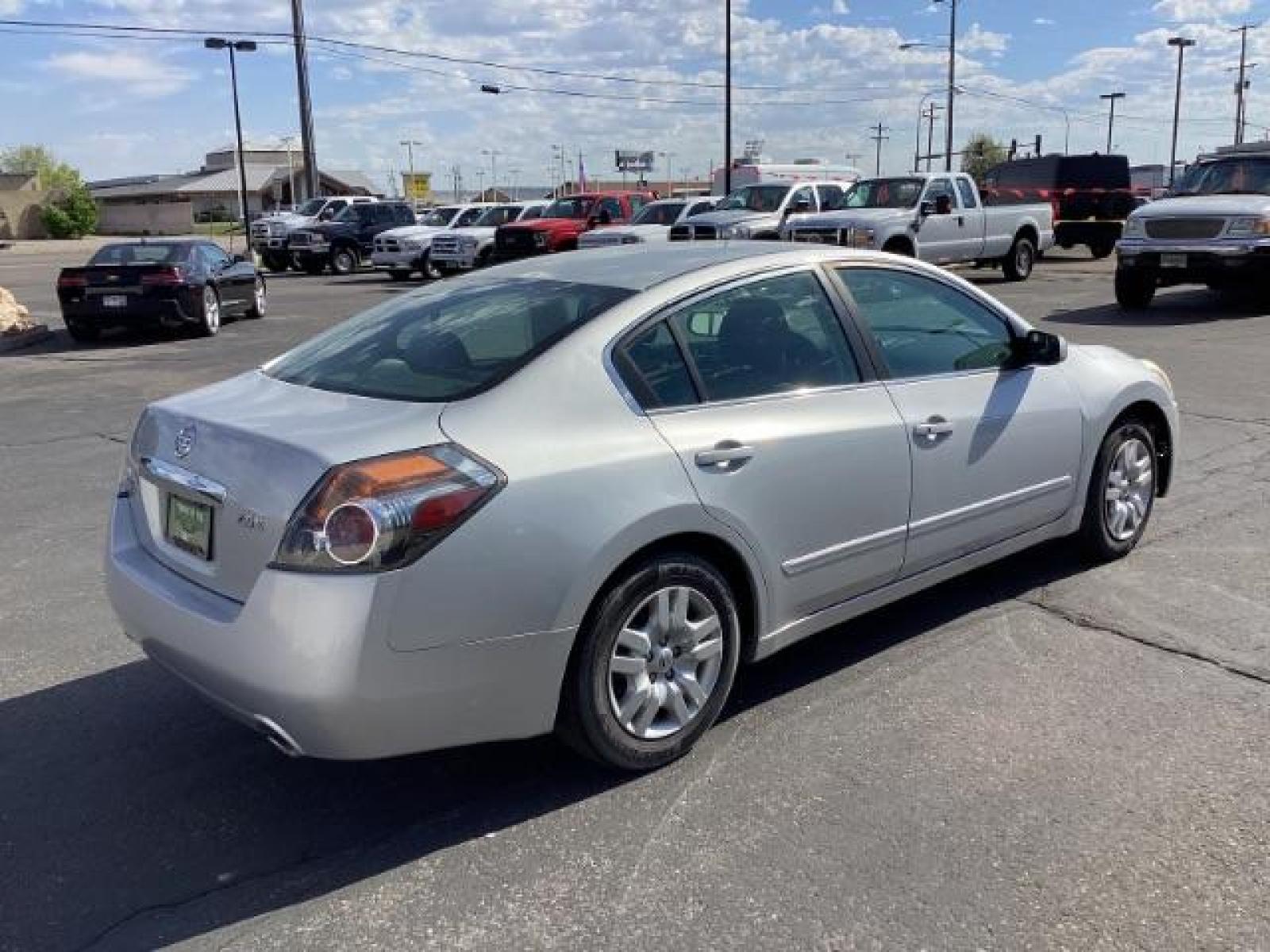 2011 Nissan Altima NA (1N4AL2AP2BN) , located at 1235 N Woodruff Ave., Idaho Falls, 83401, (208) 523-1053, 43.507172, -112.000488 - The 2011 Nissan Altima comes with a range of features aimed at providing comfort, convenience, and performance. Here are some key features you can typically find in the 2011 Nissan Altima: Engine Options: The 2011 Altima typically offers a choice of two engines: 2.5-liter four-cylinder engine: Pro - Photo #4