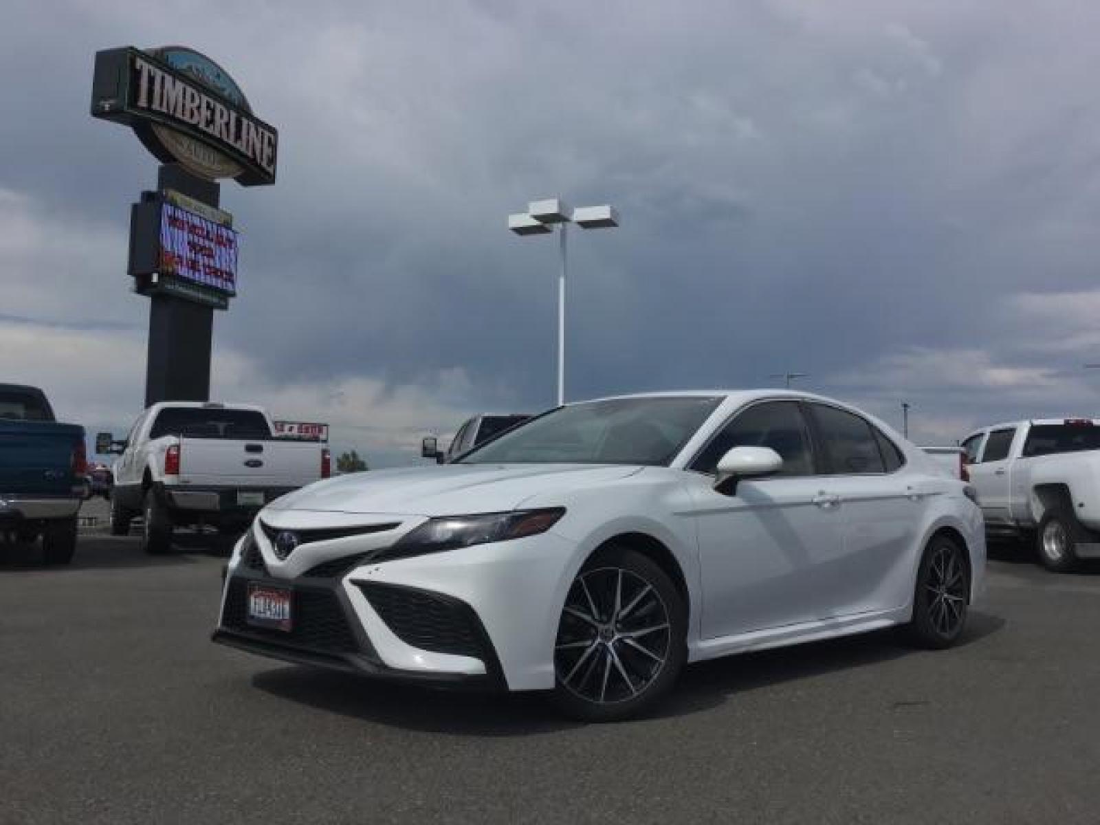 2021 Super White /Ash, leatherette/cloth Toyota Camry SE (4T1G11AKXMU) with an 2.5L L4 DOHC 16V engine, 8-Speed Automatic transmission, located at 1235 N Woodruff Ave., Idaho Falls, 83401, (208) 523-1053, 43.507172, -112.000488 - This is a very roomy full sized sedan offering many options including but not limited to front collision sensors, a backup camera with guide lines, and phone projection. This vehicle is in brand new condition at a used price! At Timberline Auto it is always easy to find a great deal on your next veh - Photo #0