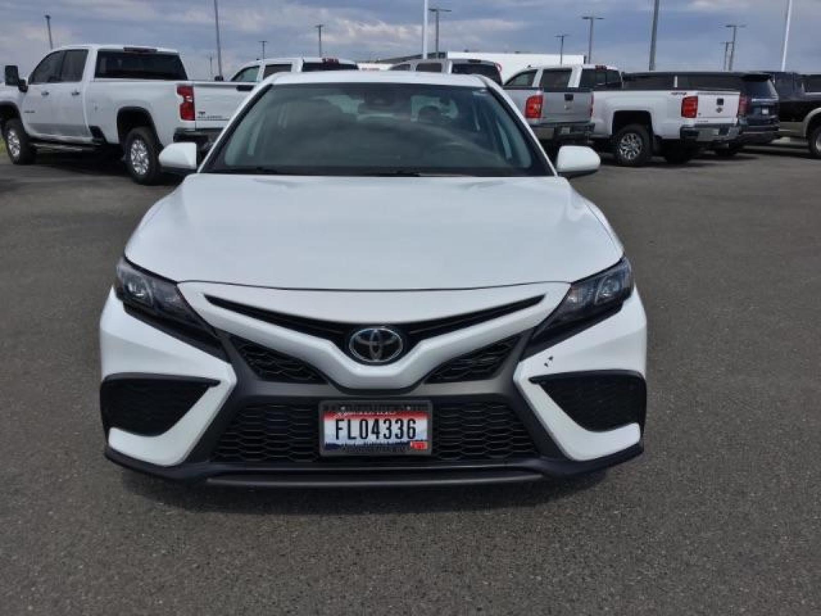 2021 Super White /Ash, leatherette/cloth Toyota Camry SE (4T1G11AKXMU) with an 2.5L L4 DOHC 16V engine, 8-Speed Automatic transmission, located at 1235 N Woodruff Ave., Idaho Falls, 83401, (208) 523-1053, 43.507172, -112.000488 - This is a very roomy full sized sedan offering many options including but not limited to front collision sensors, a backup camera with guide lines, and phone projection. This vehicle is in brand new condition at a used price! At Timberline Auto it is always easy to find a great deal on your next veh - Photo #8