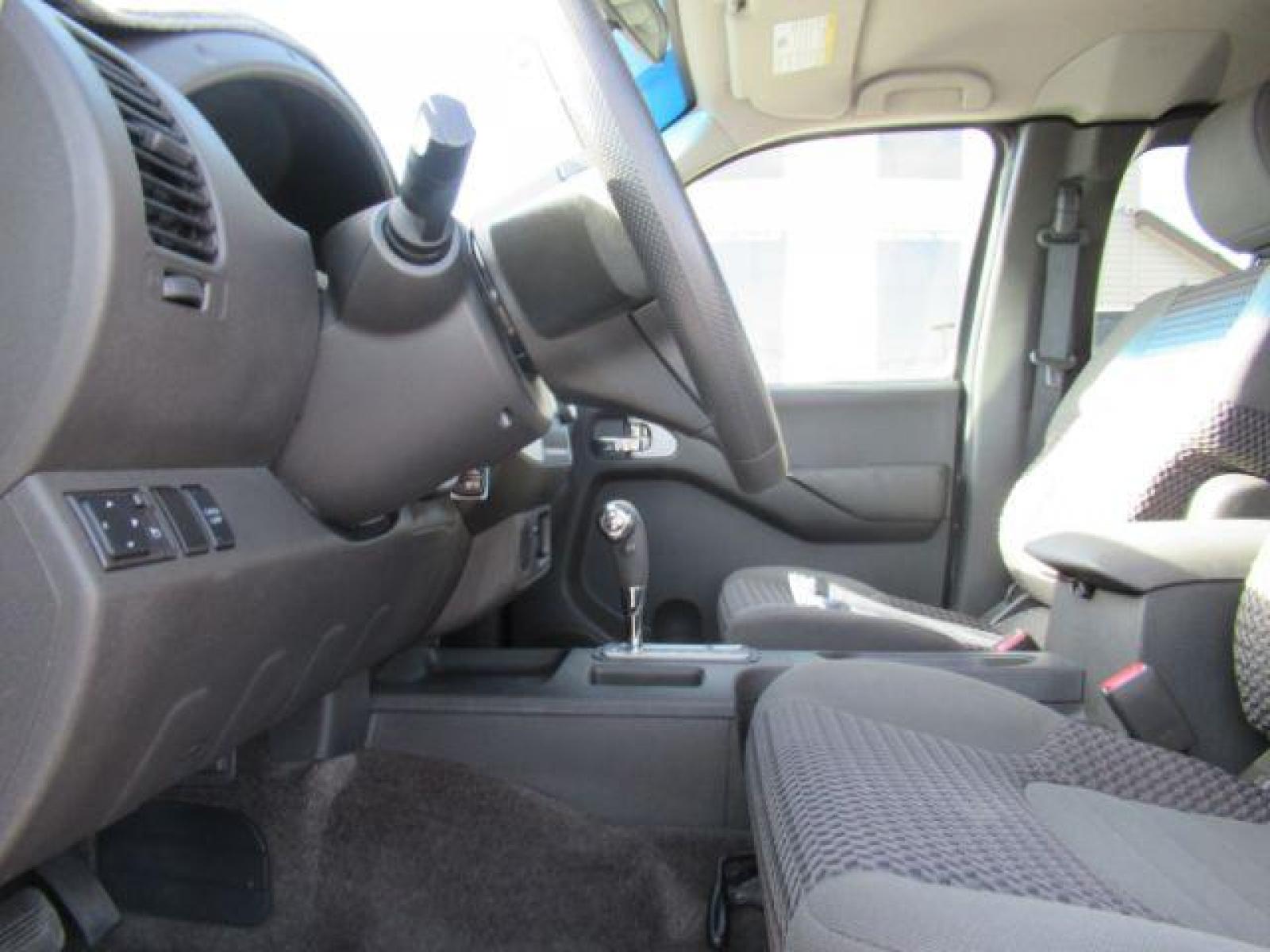 2012 GRAY /GRAY Nissan Frontier SV V6 King Cab 2WD (1N6AD0CU6CC) with an 4.0L V6 DOHC 24V engine, 5-Speed Automatic transmission, located at 1235 N Woodruff Ave., Idaho Falls, 83401, (208) 523-1053, 43.507172, -112.000488 - This Nissan Frontier SV is a V6 2WD 4.0L, Extended Cab. It has 103,890 miles. MPG 17city/22 hwy. Small truck, for under $20,000 At Timberline Auto it is always easy to find a great deal on your next vehicle! Our experienced sales staff can help find the right vehicle will fit your needs. Our knowle - Photo #8