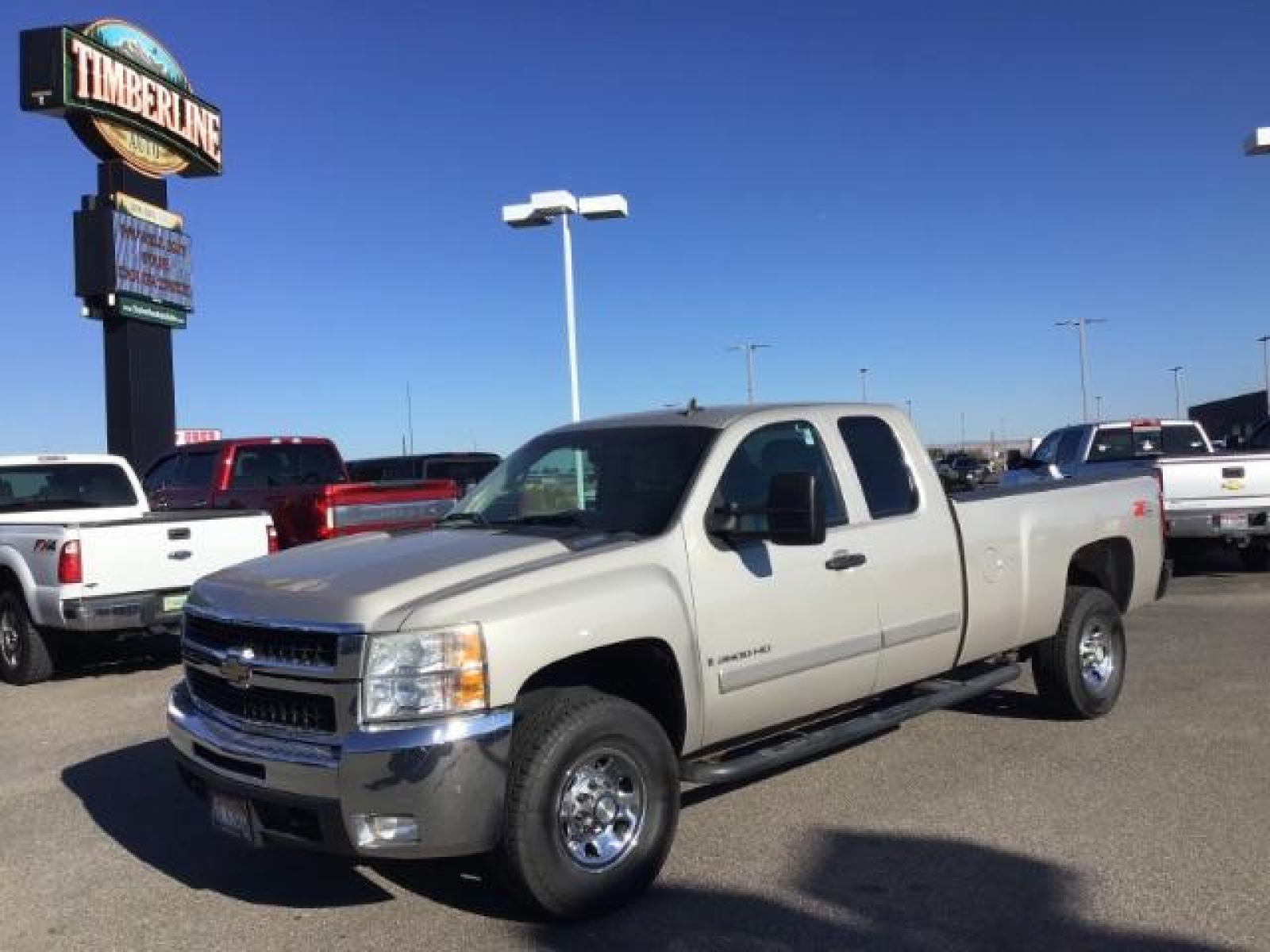 2007 SILVER /CLOTH Chevrolet Silverado 3500HD LT (1GCHK39657E) with an 6.6 engine, AUTOMATIC transmission, located at 1235 N Woodruff Ave., Idaho Falls, 83401, (208) 523-1053, 43.507172, -112.000488 - This 2007 Chevrolet 3500HD 4x4 LT, with the 6.6L diesel motor, cloth interior, cruise control, power locks, power windows, and AM/FM CD player. At Timberline Auto it is always easy to find a great deal on your next vehicle! Our experienced sales staff can help find the right vehicle that will fit - Photo #0