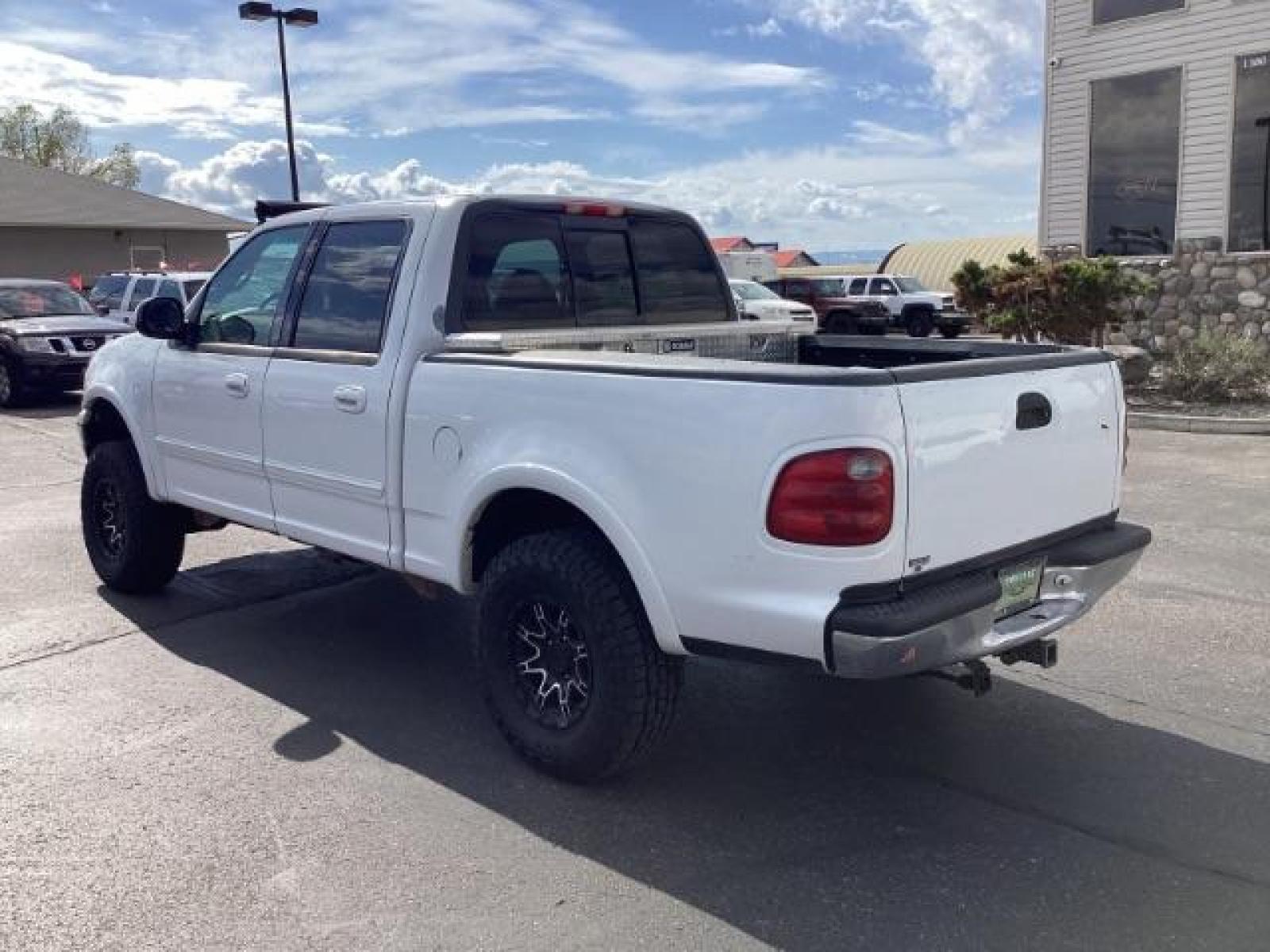 2001 WHITE /Medium Graphite Cloth Ford F-150 XLT SuperCrew 4WD (1FTRW08L51K) with an 5.4L V8 SOHC 16V engine, 4-Speed Automatic transmission, located at 1235 N Woodruff Ave., Idaho Falls, 83401, (208) 523-1053, 43.507172, -112.000488 - The 2001 Ford F-150 XLT 4x4 SuperCrew typically offers a range of features suitable for both work and everyday use. Here are some key features you can typically find in the 2001 Ford F-150 XLT 4x4 SuperCrew: Engine Options: The 2001 F-150 XLT SuperCrew usually offers a choice of engine options: 4. - Photo #3