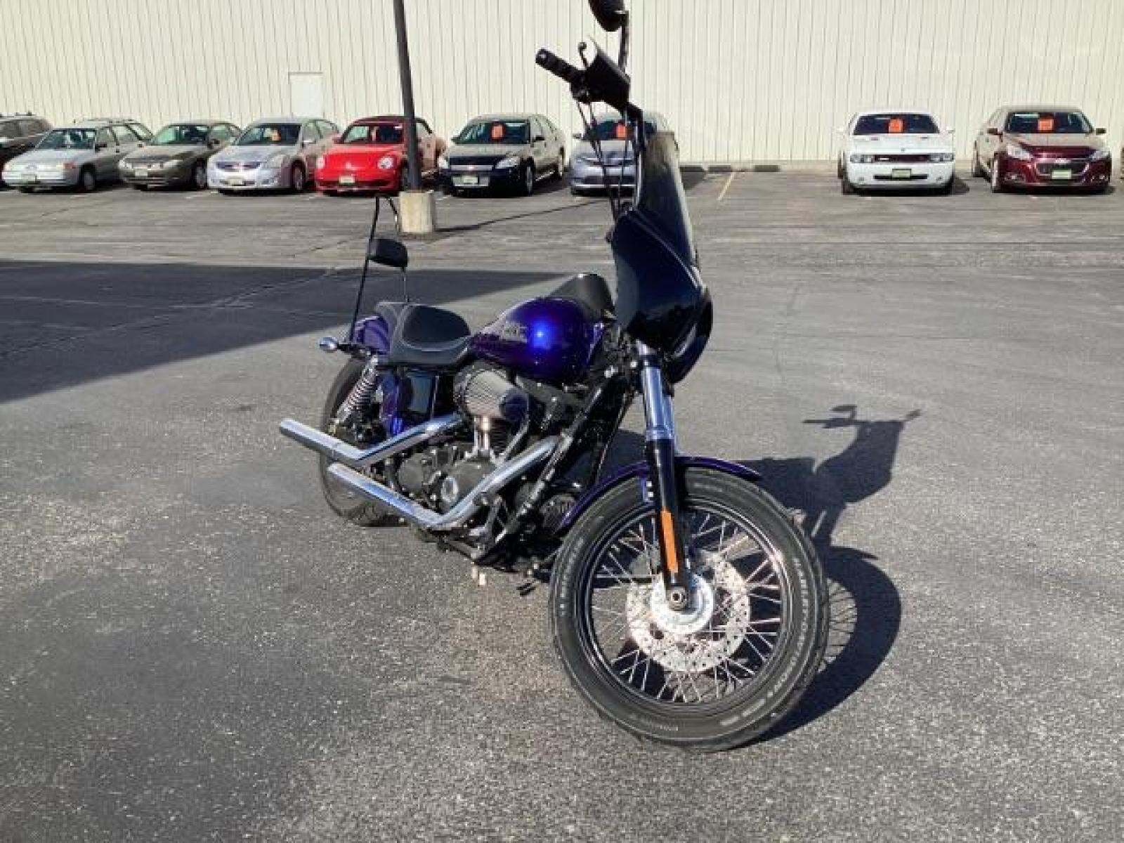 2016 Harley-Davidson FXDB103 - (1HD1GXM19GC) with an 1690CC engine, located at 1235 N Woodruff Ave., Idaho Falls, 83401, (208) 523-1053, 43.507172, -112.000488 - The 2016 Harley-Davidson FXDB103, also known as the Dyna Street Bob, comes with a range of features that cater to both style and performance. Here are some of its key features: Engine: The FXDB103 is powered by a Milwaukee-Eight 103 V-twin engine, which is renowned for its power and torque delivery - Photo #5