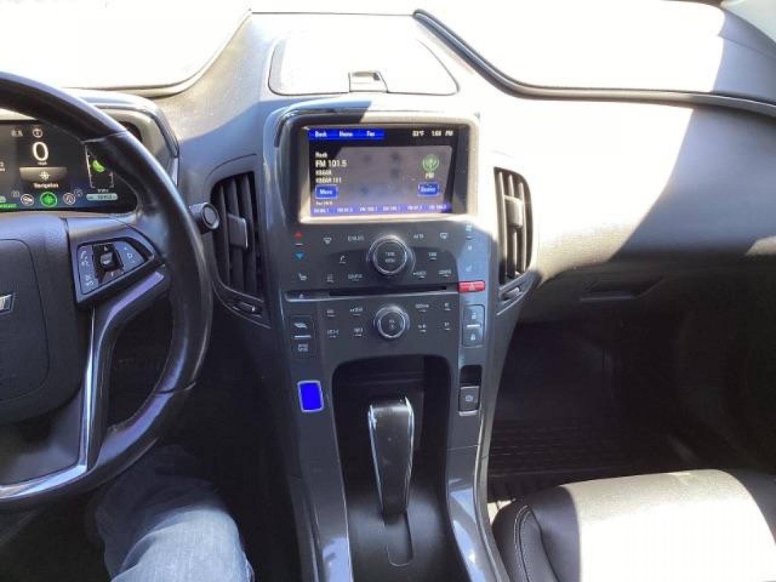 2013 WHITE Chevrolet Volt Premium (1G1RB6E48DU) with an 1.4L L4 DOHC 16V PLUG-IN HYBRID engine, Continuously Variable Transmission transmission, located at 1235 N Woodruff Ave., Idaho Falls, 83401, (208) 523-1053, 43.507172, -112.000488 - The 2013 Chevrolet Volt Premium is a plug-in hybrid electric vehicle (PHEV) known for its innovative technology, efficient drivetrain, and practical features. Here are the key features you might find on the 2013 Chevrolet Volt Premium: Electric Drive Unit: The Volt is primarily powered by an electr - Photo #10