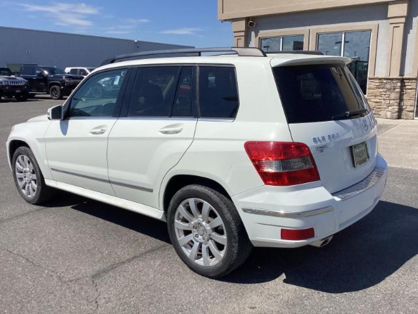 2012 Mercedes-Benz GLK-Class GLK350 (WDCGG5GB0CF) with an 3.5L V6 DOHC 24V engine, 7-Speed Automatic transmission, located at 1235 N Woodruff Ave., Idaho Falls, 83401, (208) 523-1053, 43.507172, -112.000488 - Photo #2