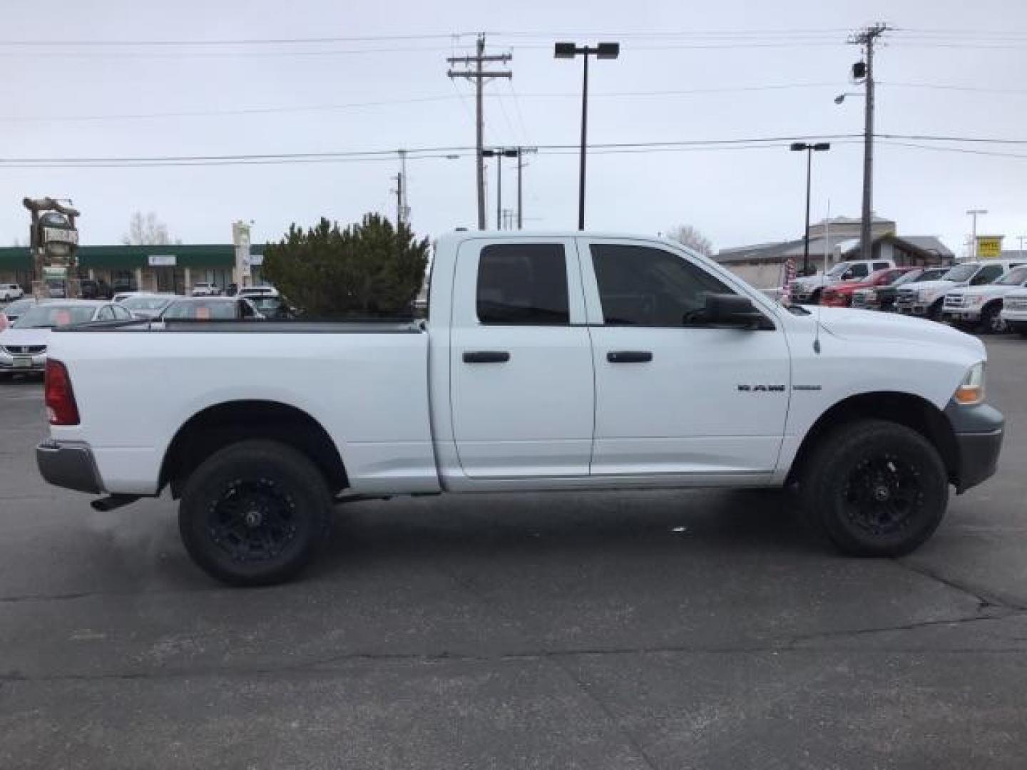 2010 RAM 1500 (1D7RV1GT5AS) , located at 1235 N Woodruff Ave., Idaho Falls, 83401, (208) 523-1053, 43.507172, -112.000488 - This 2010 Ram 1500 4x4, has 157,000 miles. It is a mechanic special. It comes with cloth interior, cruise control, power windows and locks. Make an offer. At Timberline Auto it is always easy to find a great deal on your next vehicle! Our experienced sales staff can help find the right vehicle will - Photo#5