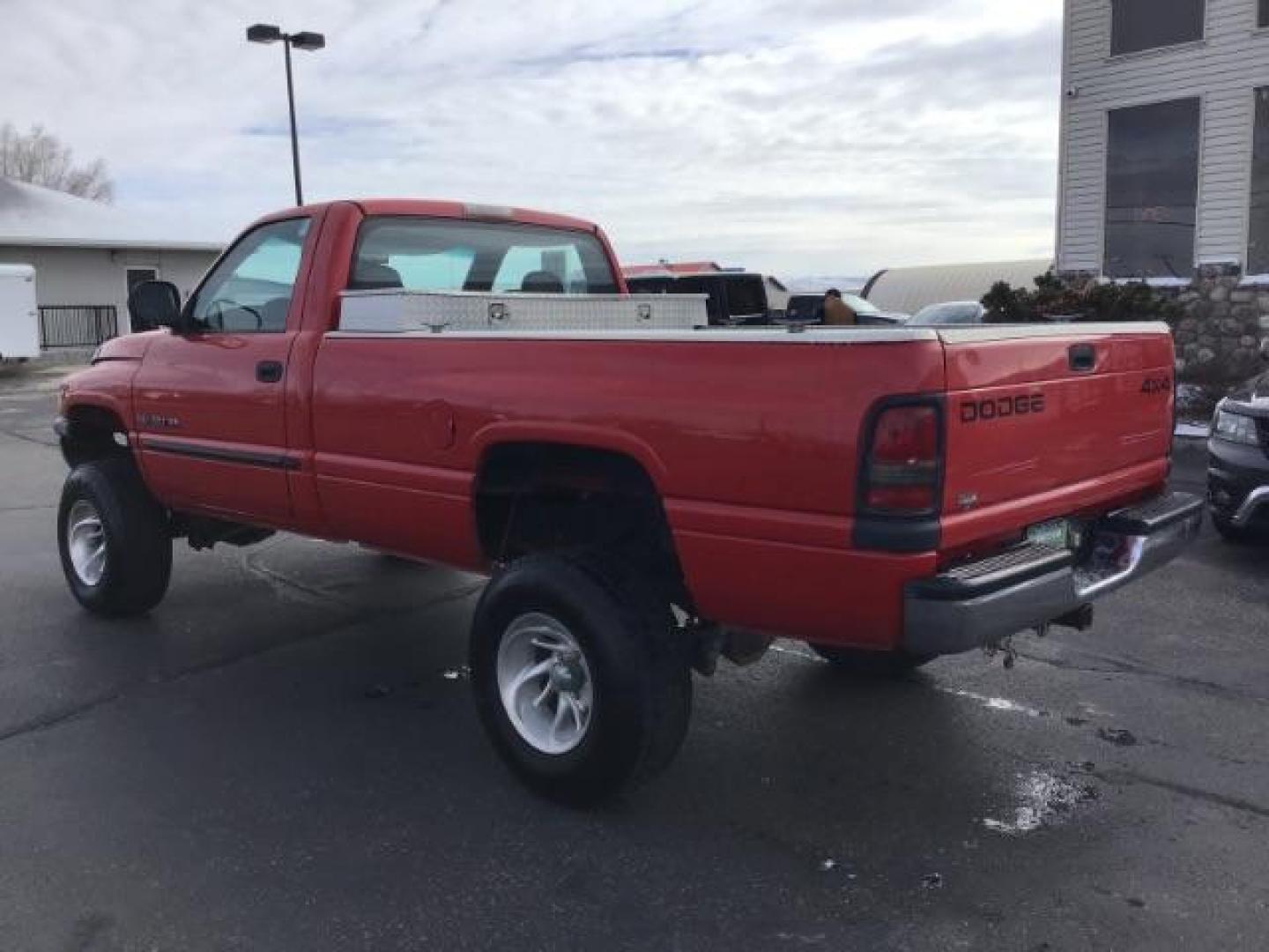 2001 /Agate Cloth Dodge Ram 1500 Reg. Cab Long Bed 4WD (1B7HF16Y11S) with an 5.2L V8 OHV 16V engine, located at 1235 N Woodruff Ave., Idaho Falls, 83401, (208) 523-1053, 43.507172, -112.000488 - At Timberline Auto it is always easy to find a great deal on your next vehicle! Our experienced sales staff can help find the right vehicle will fit your needs. Our knowledgeable finance department has options for almost any credit score. We offer many warranty contract options to protect you new pr - Photo#2