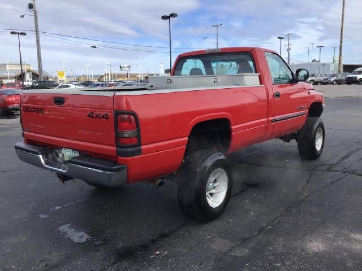 2001 /Agate Cloth Dodge Ram 1500 Reg. Cab Long Bed 4WD (1B7HF16Y11S) with an 5.2L V8 OHV 16V engine, located at 1235 N Woodruff Ave., Idaho Falls, 83401, (208) 523-1053, 43.507172, -112.000488 - At Timberline Auto it is always easy to find a great deal on your next vehicle! Our experienced sales staff can help find the right vehicle will fit your needs. Our knowledgeable finance department has options for almost any credit score. We offer many warranty contract options to protect you new pr - Photo#4