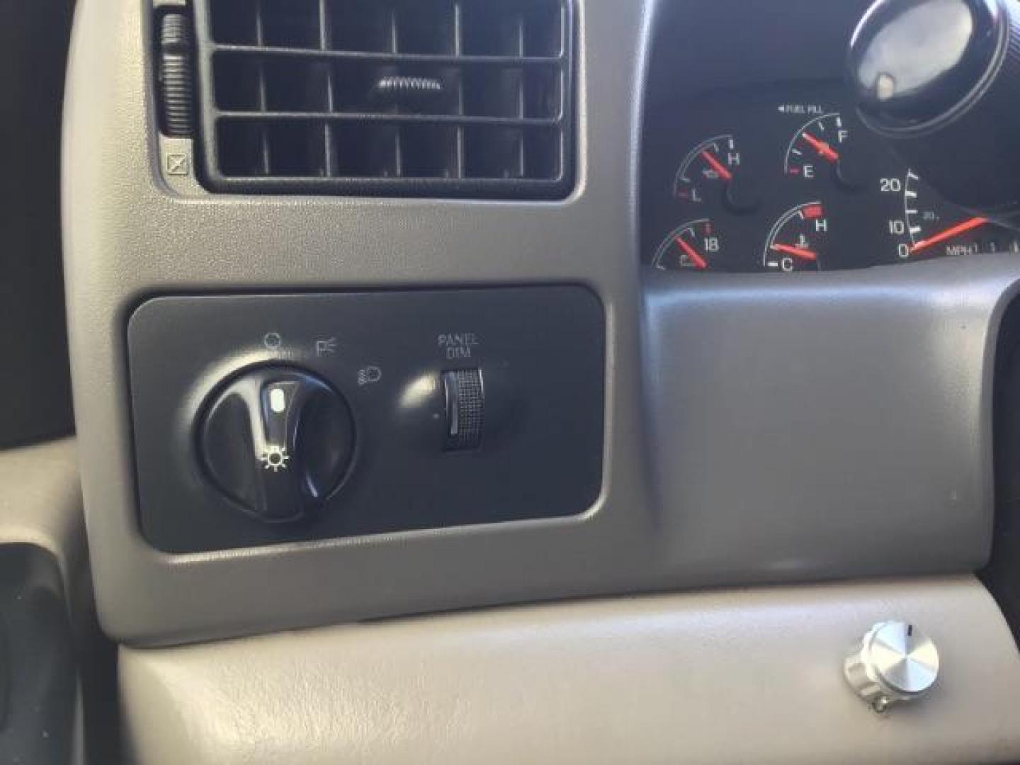 1999 Oxford White Clearcoat /Medium Graphite Cloth Ford F-250 SD XLT Crew Cab SWB 4WD (1FTNW21F4XE) with an 7.3L V8 OHV 16V TURBO DIESEL engine, 4-Speed Automatic transmission, located at 1235 N Woodruff Ave., Idaho Falls, 83401, (208) 523-1053, 43.507172, -112.000488 - This F-250 7.3L Powertstroke runs and drives very well! The body and paint are in good shape and the interior is in great condition! The tires are near new with 90% plus tread left. Your new pre-owned Ford diesel has a spray in bed liner, aftermarket trailer brake installed, 'A' pillar gauge pods, a - Photo#32