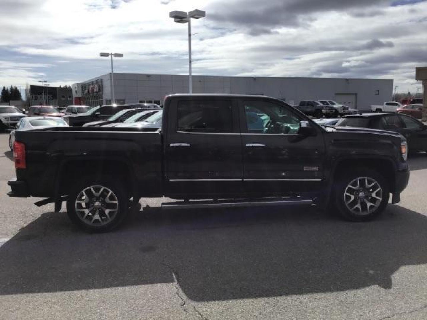 2014 Onyx Black /Jet Black GMC Sierra 1500 SLE Crew Cab 4WD (3GTU2UEC9EG) with an 5.3L V8 OHV 16V engine, 6-Speed Automatic transmission, located at 1235 N Woodruff Ave., Idaho Falls, 83401, (208) 523-1053, 43.507172, -112.000488 - This 2014 GMC 1500 SLE 4x4, has the 5.3L motor. It has 136,000 miles. It comes with cloth seats, heated seats, blue tooth audio, touch screen stereo, back up camera, cruise control, and power windows and locks. At Timberline Auto it is always easy to find a great deal on your next vehicle! Our exper - Photo#5