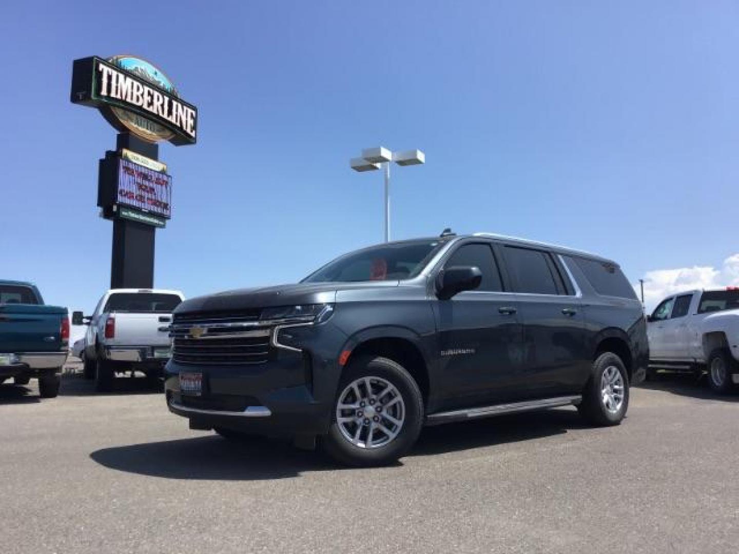 2021 GRAY /BLACK Chevrolet Suburban LT 4WD (1GNSKCKDXMR) with an 5.3L V8 OHV 16V engine, 10-Speed Automatic transmission, located at 1235 N Woodruff Ave., Idaho Falls, 83401, (208) 523-1053, 43.507172, -112.000488 - Hard to find late model Carry-All with low miles! It comes with heated seats, back up camera, parking sensors, collision avoidance, auto start/stop (to save on fuel), power folding mirrors, BOSE premium sound, and many, many more options! At Timberline Auto it is always easy to find a great deal - Photo#0