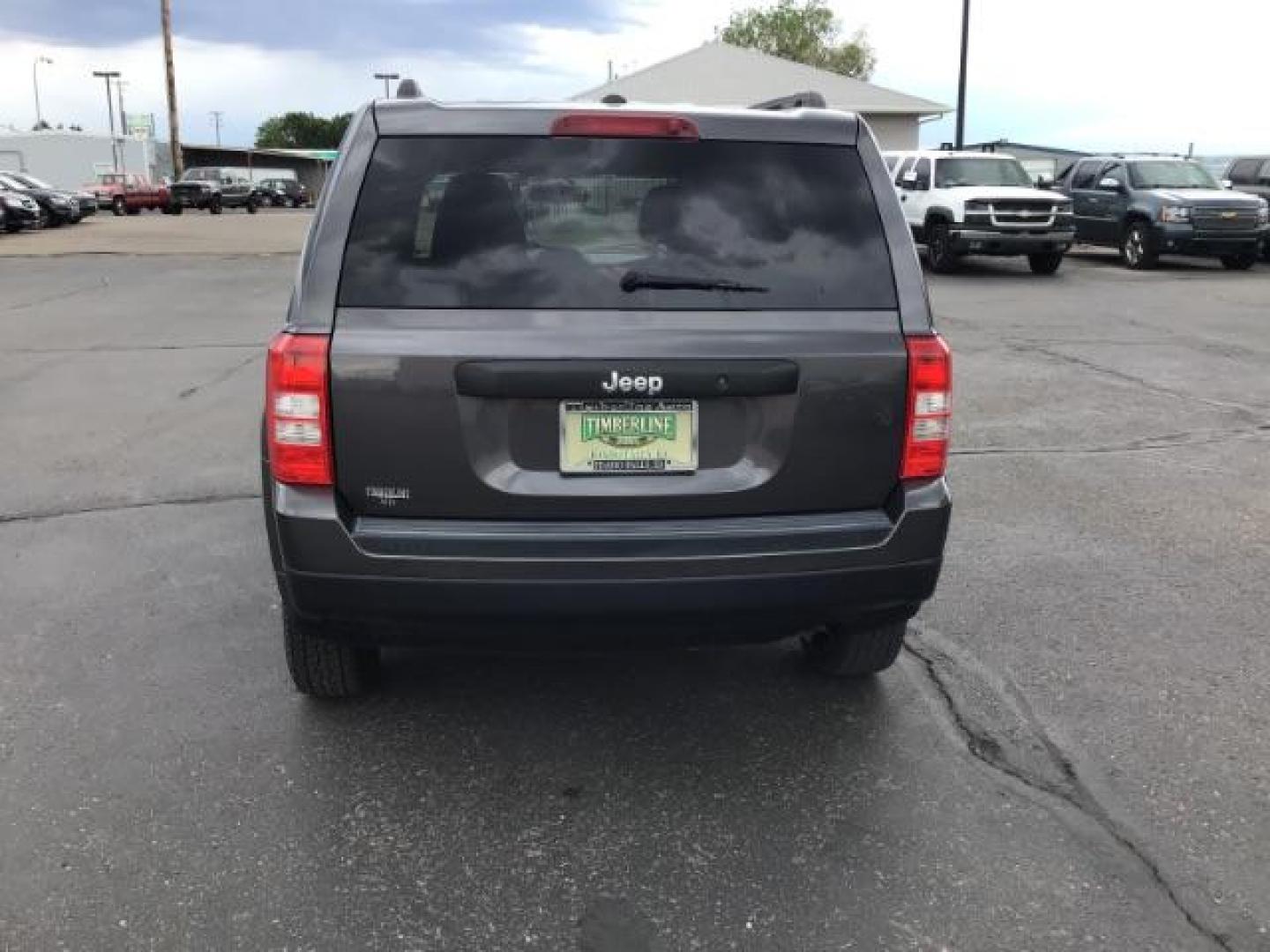 2017 GREY Jeep Patriot SPORT UTILITY 4-DR (1C4NJPBA4HD) with an 2.0L L4 DOHC 16V engine, Continuously Variable Transmission | 5-Speed Manua transmission, located at 1235 N Woodruff Ave., Idaho Falls, 83401, (208) 523-1053, 43.507172, -112.000488 - It only has 54,560 miles. FWD, cruise control , AM/FM CD Player. AC blows cold. 2.0 4 cyl. MPG 22 city / 26 hwy At Timberline Auto it is always easy to find a great deal on your next vehicle! Our experienced sales staff can help find the right vehicle will fit your needs. Our knowledgeable finance d - Photo#3