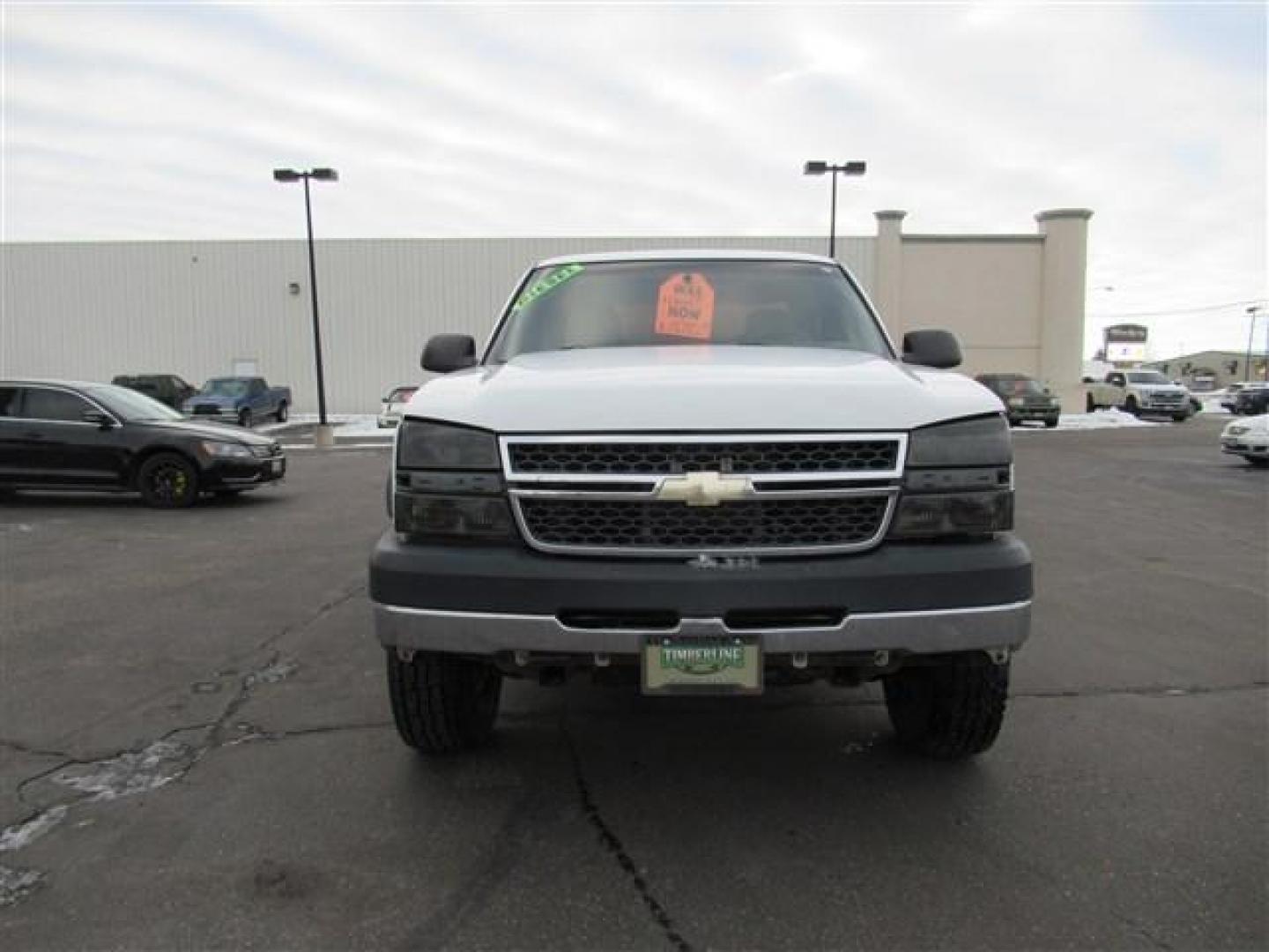 2005 WHITE /WHITE Chevrolet Silverado 2500HD LT Ext. Cab Long Bed 4WD (1GCHK29215E) with an 6.6L V8 OHV 32V TURBO DIESEL engine, located at 1235 N Woodruff Ave., Idaho Falls, 83401, (208) 523-1053, 43.507172, -112.000488 - This 2005 Chevrolet 2500, is 4x4, 6.6L V8 diesel. Has vinyl floor, 8 foot bed, that is Rhino Lined. Also has new tires. At Timberline Auto it is always easy to find a great deal on your next vehicle! Our experienced sales staff can help find the right vehicle will fit your needs. Our knowledgeable f - Photo#7