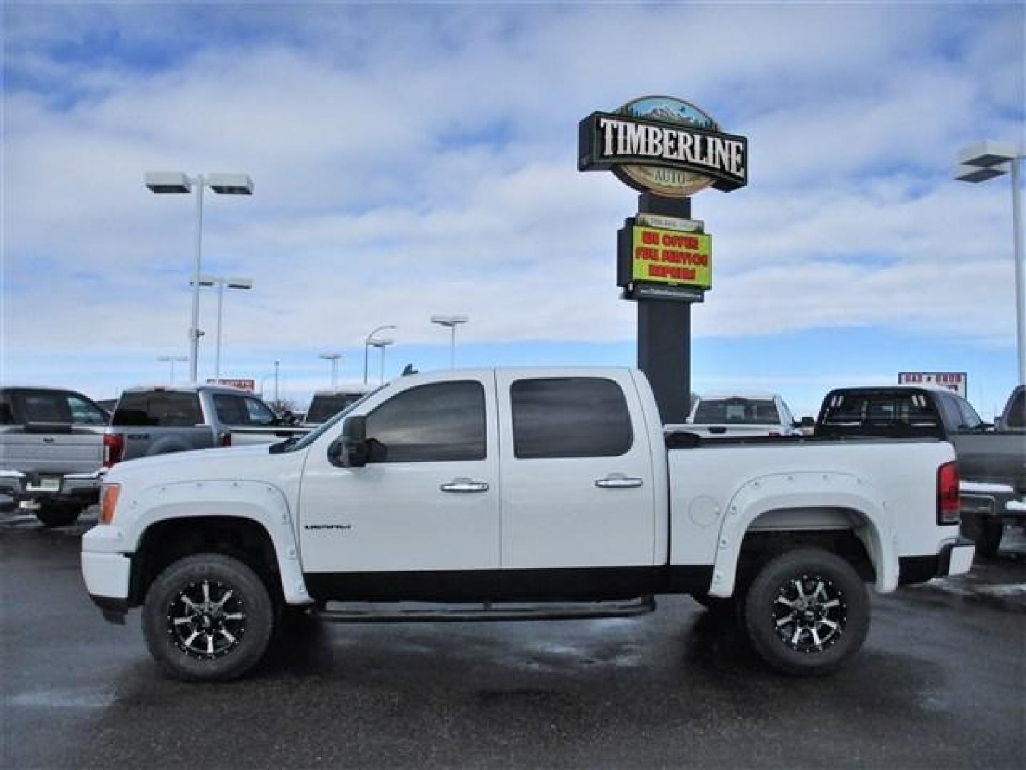 2012 WHITE /WHITE GMC Sierra 1500 Denali Crew Cab 4WD (3GTP2XE29CG) with an 6.2L V8 OHV 16V FFV engine, 6-Speed Automatic transmission, located at 1235 N Woodruff Ave., Idaho Falls, 83401, (208) 523-1053, 43.507172, -112.000488 - Photo#2