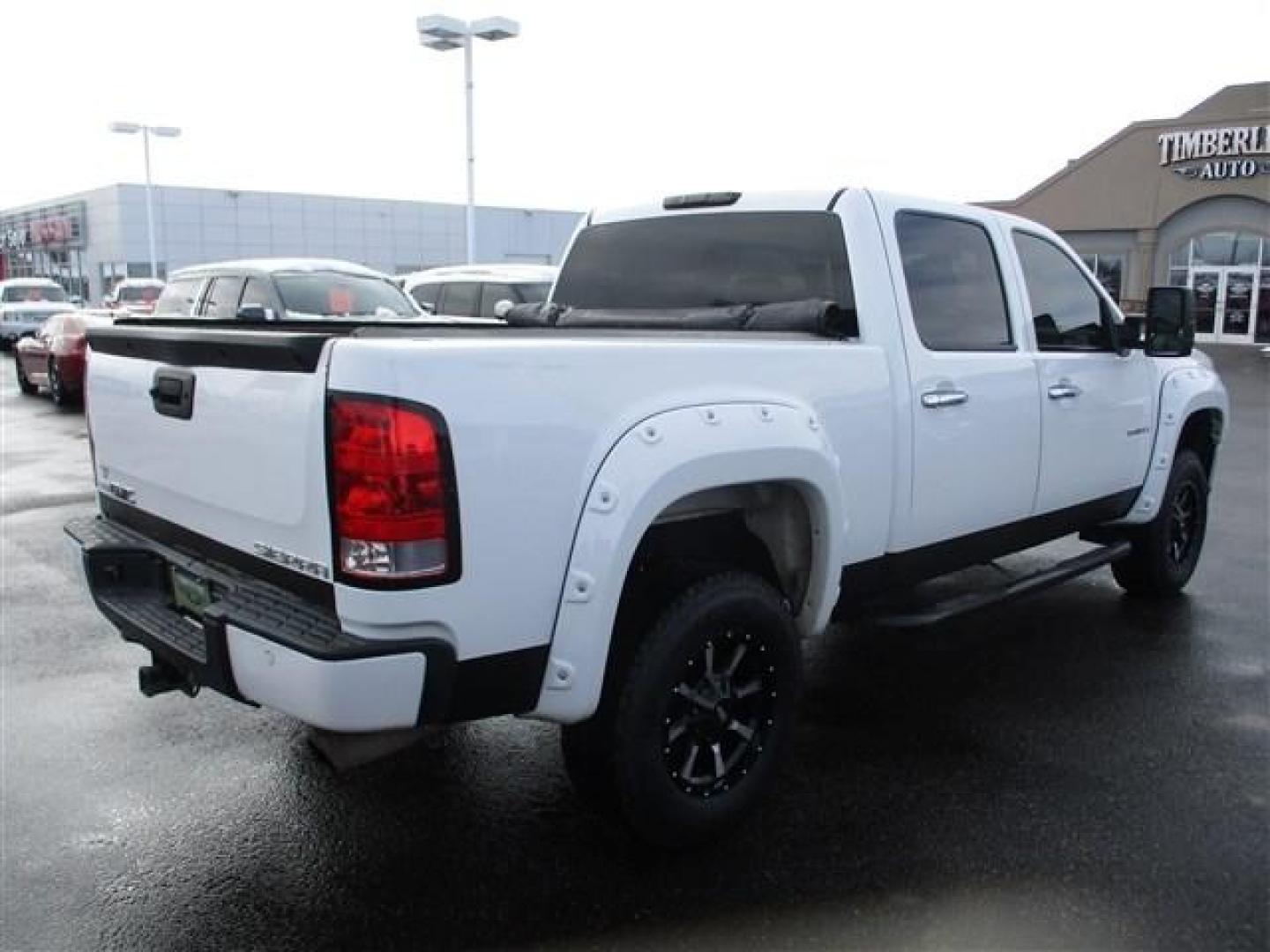 2012 WHITE /WHITE GMC Sierra 1500 Denali Crew Cab 4WD (3GTP2XE29CG) with an 6.2L V8 OHV 16V FFV engine, 6-Speed Automatic transmission, located at 1235 N Woodruff Ave., Idaho Falls, 83401, (208) 523-1053, 43.507172, -112.000488 - Photo#5