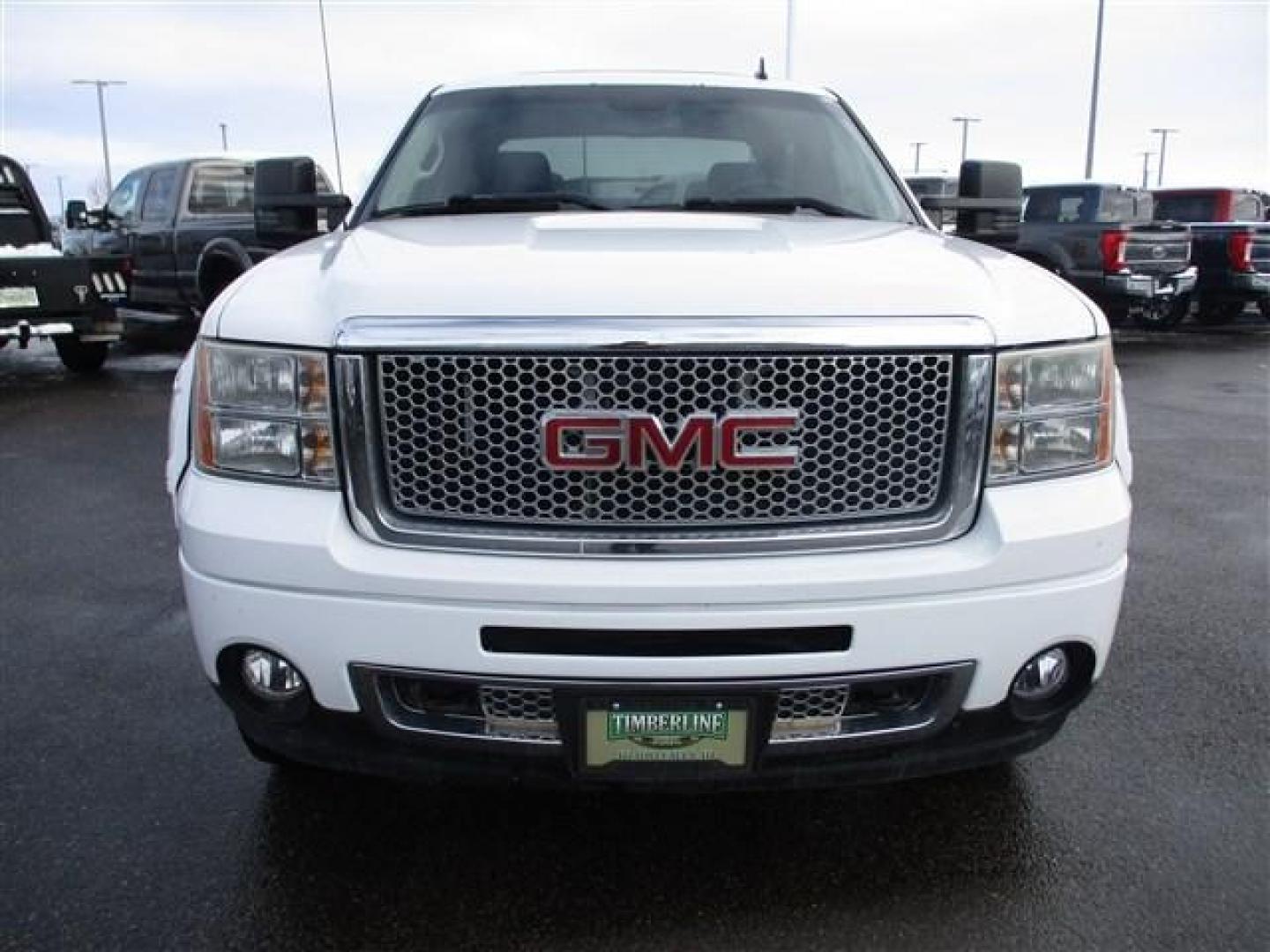 2012 WHITE /WHITE GMC Sierra 1500 Denali Crew Cab 4WD (3GTP2XE29CG) with an 6.2L V8 OHV 16V FFV engine, 6-Speed Automatic transmission, located at 1235 N Woodruff Ave., Idaho Falls, 83401, (208) 523-1053, 43.507172, -112.000488 - Photo#8