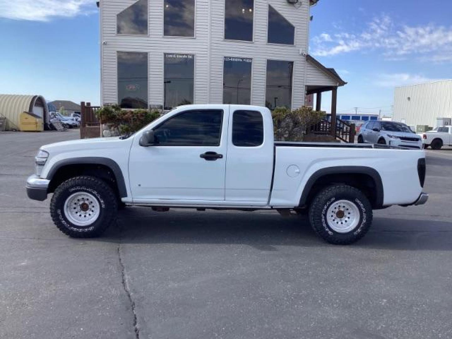 2008 Summit White /Medium Pewter Cloth Interior Chevrolet Colorado Work Truck Ext. Cab 4WD (1GCDT19E888) with an 3.7L L5 DOHC 20V engine, 4-Speed Automatic transmission, located at 1235 N Woodruff Ave., Idaho Falls, 83401, (208) 523-1053, 43.507172, -112.000488 - The 2008 Chevy Colorado Work Truck trim is typically designed to offer practicality and utility for work-related tasks. Here are some key features you can typically find in the 2008 Chevy Colorado Work Truck: Engine Options: The 2008 Colorado Work Truck usually offers a choice of engine options: 2 - Photo#1