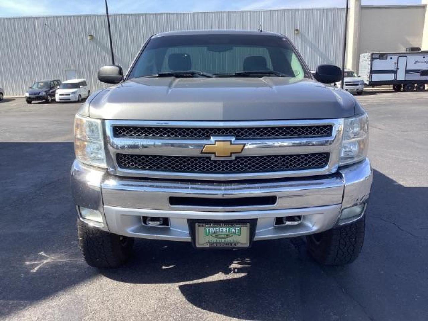 2013 Mocha Steel Metallic Chevrolet Silverado 1500 LT 4WD (1GCNKSE03DZ) with an 5.3L V8 OHV 16V FFV engine, located at 1235 N Woodruff Ave., Idaho Falls, 83401, (208) 523-1053, 43.507172, -112.000488 - Photo#9