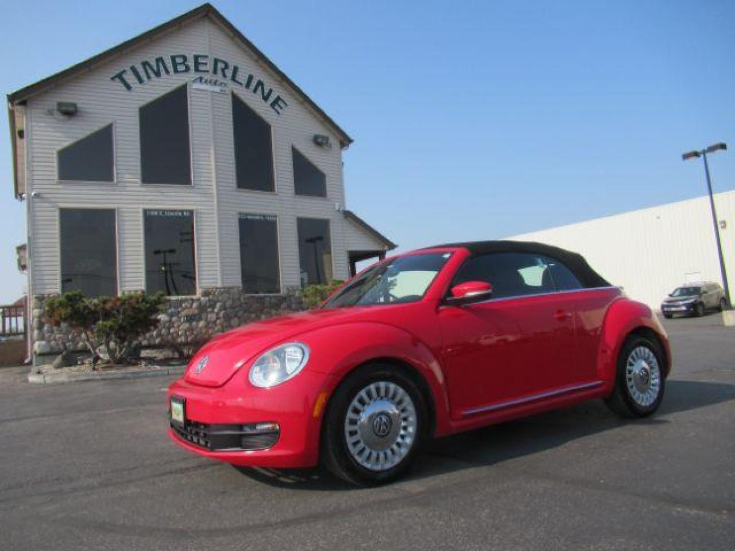 2015 RED /RED Volkswagen Beetle 1.8T PZEV Convertible (3VW517AT7FM) , 6-Speed Automatic transmission, located at 1235 N Woodruff Ave., Idaho Falls, 83401, (208) 523-1053, 43.507172, -112.000488 - At Timberline Auto it is always easy to find a great deal on your next vehicle! Our experienced sales staff can help find the right vehicle will fit your needs. Our knowledgeable finance department has options for almost any credit score. We offer many warranty contract options to protect you new pr - Photo#0