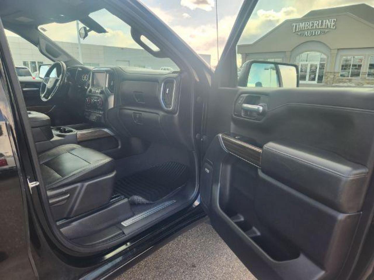 2020 Black /Jet Black, leather Chevrolet Silverado 1500 RST Crew Cab 4WD (1GCUYEEL3LZ) with an 6.2L V8 OHV 16V engine, Automatic transmission, located at 1235 N Woodruff Ave., Idaho Falls, 83401, (208) 523-1053, 43.507172, -112.000488 - Photo#20