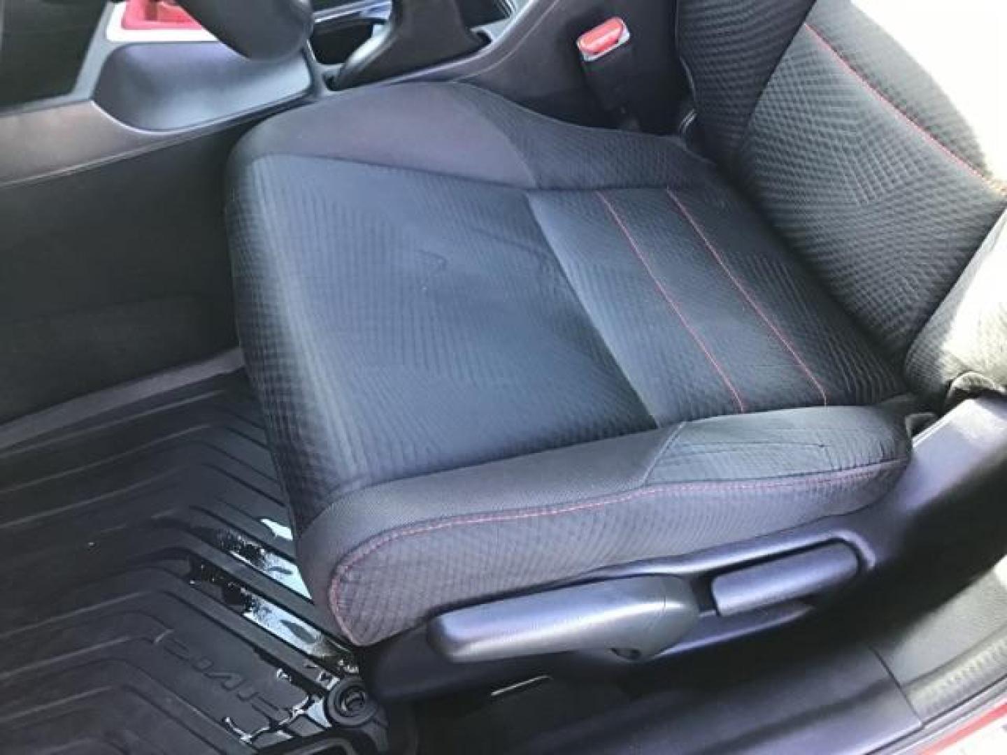 2013 Rallye Red /Black Cloth Interior Honda Civic Si Sedan 6-Speed MT (2HGFB6E55DH) with an 2.0L L4 DOHC 16V engine, 6-Speed Manual transmission, located at 1235 N Woodruff Ave., Idaho Falls, 83401, (208) 523-1053, 43.507172, -112.000488 - Photo#8