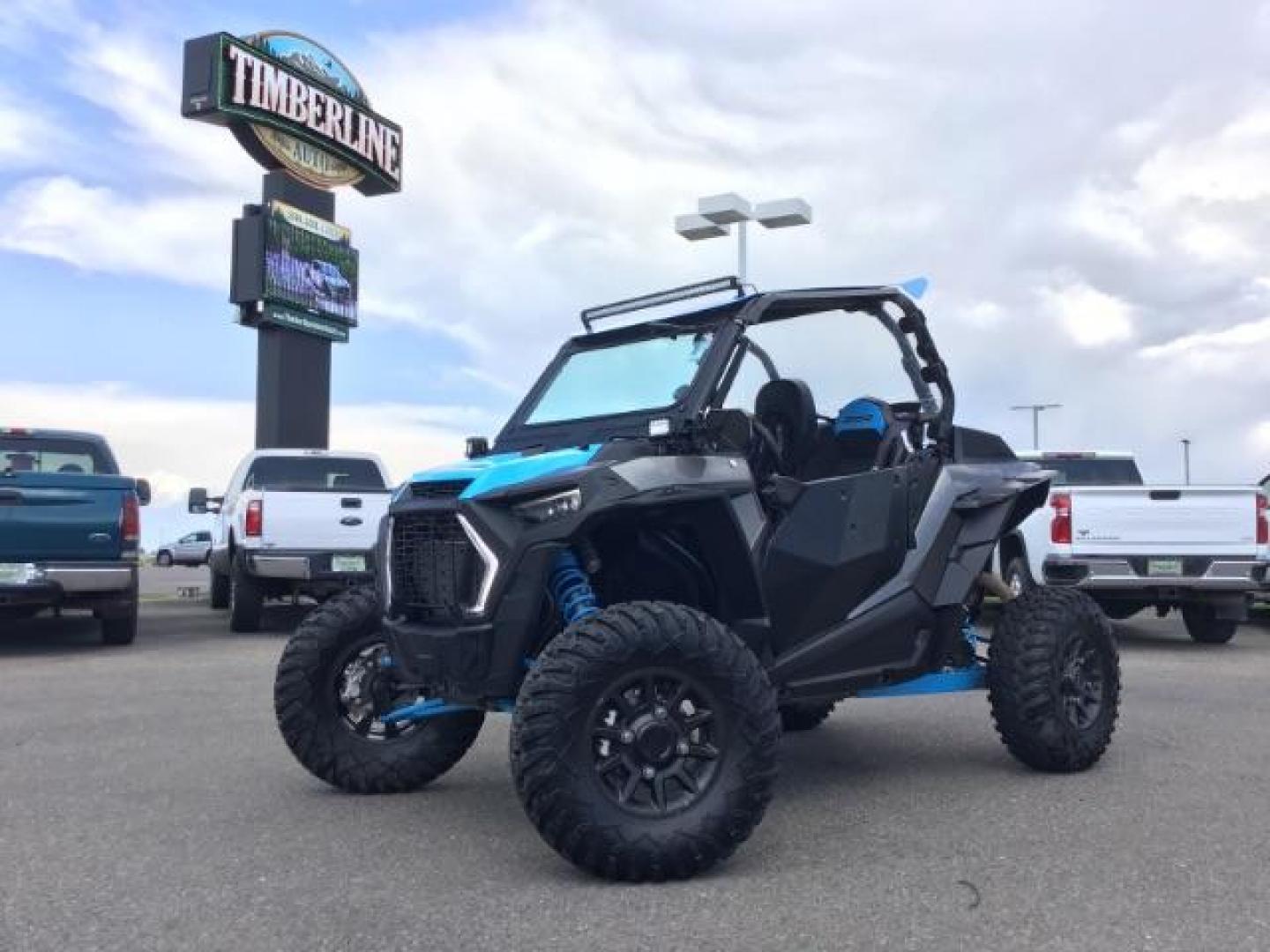 2019 BLUE /BLACK VINYL Polaris RZR XP Turbo EPS - (3NSVDE920KF) , AUTOMATIC transmission, located at 1235 N Woodruff Ave., Idaho Falls, 83401, (208) 523-1053, 43.507172, -112.000488 - Here is a mechanically stock 2019 RZR XP Turbo with low miles! This side-by-side is very clean and in great condition! Come on in and check it out! At Timberline Auto it is always easy to find a great deal on your next vehicle! Our experienced sales staff can help find the right vehicle that will fi - Photo#0