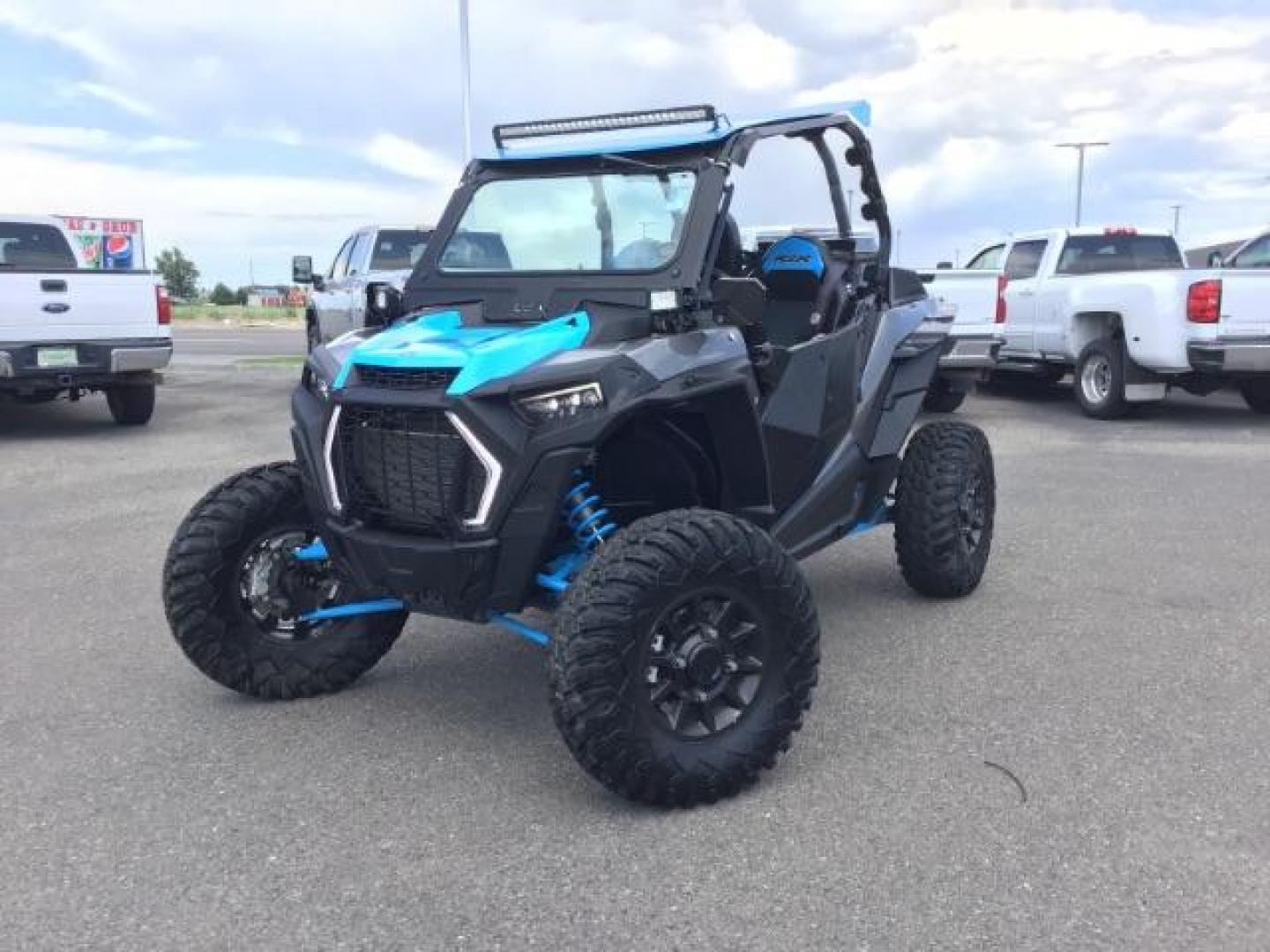 2019 BLUE /BLACK VINYL Polaris RZR XP Turbo EPS - (3NSVDE920KF) , AUTOMATIC transmission, located at 1235 N Woodruff Ave., Idaho Falls, 83401, (208) 523-1053, 43.507172, -112.000488 - Here is a mechanically stock 2019 RZR XP Turbo with low miles! This side-by-side is very clean and in great condition! Come on in and check it out! At Timberline Auto it is always easy to find a great deal on your next vehicle! Our experienced sales staff can help find the right vehicle that will fi - Photo#1