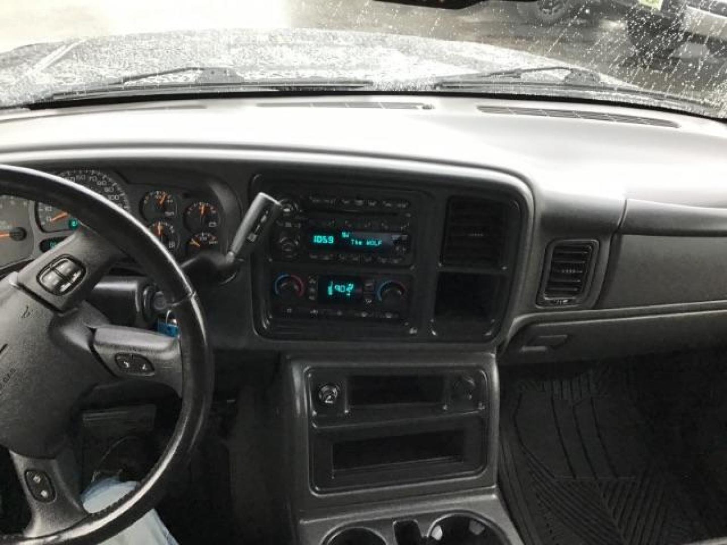 2005 Onyx Black GMC Sierra 2500HD SLT Crew Cab Short Bed 4WD (1GTHK23275F) with an 6.6L V8 OHV 32V TURBO DIESEL engine, 5-Speed Automatic transmission, located at 1235 N Woodruff Ave., Idaho Falls, 83401, (208) 523-1053, 43.507172, -112.000488 - This 2005 GMC 2500 SLT, has the 6.6L Diesel motor. It only has 117,477 miles. I has leather interior, heated seats, and Bose stereo system. At Timberline Auto it is always easy to find a great deal on your next vehicle! Our experienced sales staff can help find the right vehicle that will fit your n - Photo#9