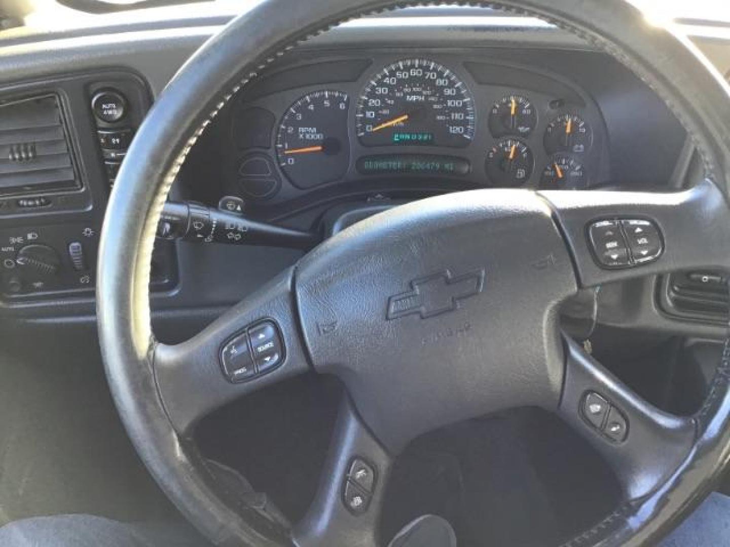 2004 Silver Birch Metallic /Dark Charcoal Cloth Interior Chevrolet Avalanche 1500 4WD (3GNEK12TX4G) with an 5.3L V8 OHV 16V engine, 4-Speed Automatic transmission, located at 1235 N Woodruff Ave., Idaho Falls, 83401, (208) 523-1053, 43.507172, -112.000488 - This 2004 Chevrolet Avalanche LTZ is Fully loaded. At Timberline Auto it is always easy to find a great deal on your next vehicle! Our experienced sales staff can help find the right vehicle will fit your needs. Our knowledgeable finance department has options for almost any credit score. We offer m - Photo#14