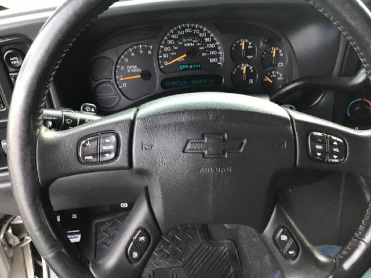 2004 Silver Birch Metallic /Dark Charcoal Cloth Interior Chevrolet Avalanche 1500 4WD (3GNEK12TX4G) with an 5.3L V8 OHV 16V engine, 4-Speed Automatic transmission, located at 1235 N Woodruff Ave., Idaho Falls, 83401, (208) 523-1053, 43.507172, -112.000488 - This 2004 Chevrolet Avalanche LTZ is Fully loaded. At Timberline Auto it is always easy to find a great deal on your next vehicle! Our experienced sales staff can help find the right vehicle will fit your needs. Our knowledgeable finance department has options for almost any credit score. We offer m - Photo#39