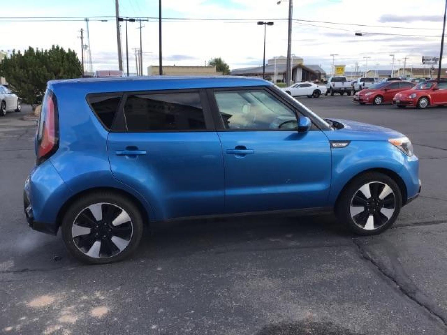 2016 Fathom Blue /Black, cloth Kia Soul + w/Eco Package (KNDJP3A56G7) with an 2.0L L4 DOHC 16V engine, 6-Speed Automatic transmission, located at 1235 N Woodruff Ave., Idaho Falls, 83401, (208) 523-1053, 43.507172, -112.000488 - At Timberline Auto it is always easy to find a great deal on your next vehicle! Our experienced sales staff can help find the right vehicle will fit your needs. Our knowledgeable finance department has options for almost any credit score. We offer many warranty contract options to protect you new pr - Photo#5