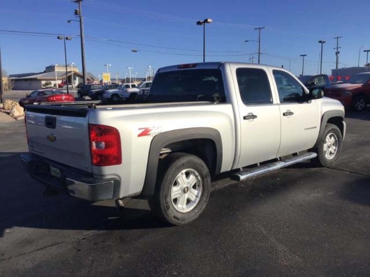 2011 Chevrolet Silverado 1500 LT Crew Cab 4WD (3GCPKSE3XBG) with an 5.3L V8 OHV 16V FFV engine, 6-Speed Automatic transmission, located at 1235 N Woodruff Ave., Idaho Falls, 83401, (208) 523-1053, 43.507172, -112.000488 - This 2011 Chevrolet Silverado 1500 LT 4x4, has the Z71 suspension package. It has 239,000 miles. It comes with cloth interior, cruise control, power windows and locks, and AM/FM CD stereo. At Timberline Auto it is always easy to find a great deal on your next vehicle! Our experienced sales staff can - Photo#4