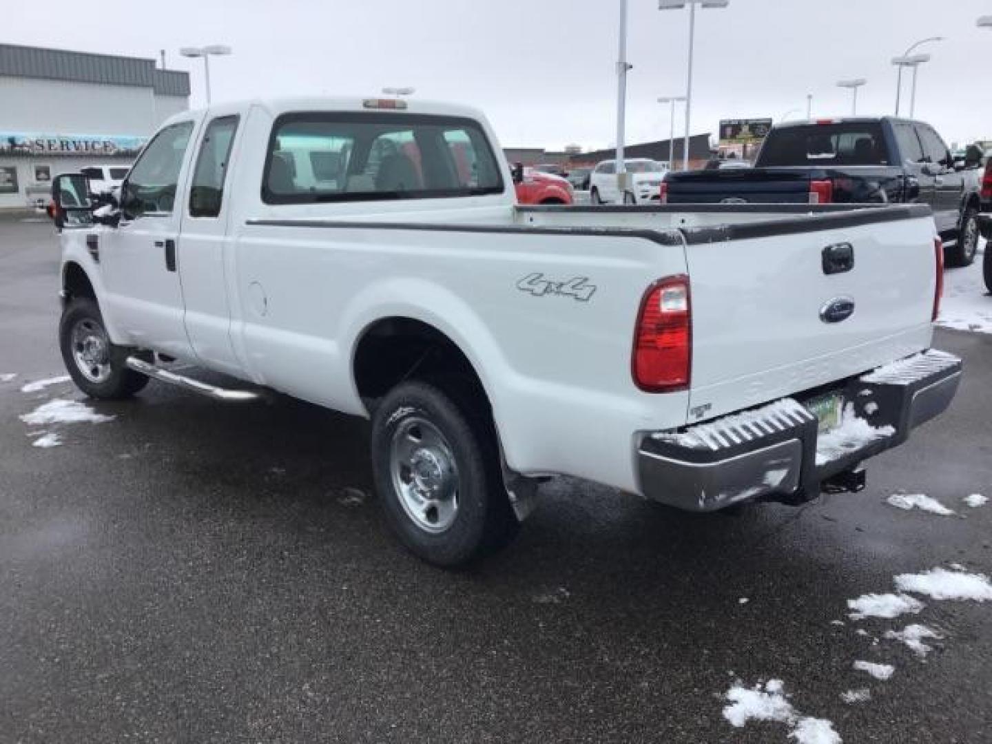 2008 Oxford White Ford F-250 SD EXTENDED CAB PICKUP 4-DR (1FTSX21R68E) with an 6.4L V8 OHV 32V TURBO DIESEL engine, 5-Speed Automatic transmission, located at 1235 N Woodruff Ave., Idaho Falls, 83401, (208) 523-1053, 43.507172, -112.000488 - This 2008 Ford F250 XLT has the 6.4L diesel motor. It has fixed running boards, cloth interior, AM/FM CD stereo, keyless remote, power locks, power windows, and integrated trailer brake. At Timberline Auto it is always easy to find a great deal on your next vehicle! Our experienced sales staff can h - Photo#2