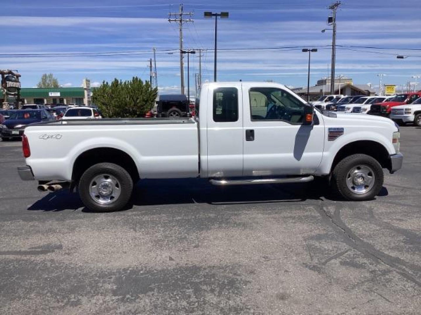 2008 Oxford White Ford F-250 SD EXTENDED CAB PICKUP 4-DR (1FTSX21R68E) with an 6.4L V8 OHV 32V TURBO DIESEL engine, 5-Speed Automatic transmission, located at 1235 N Woodruff Ave., Idaho Falls, 83401, (208) 523-1053, 43.507172, -112.000488 - This 2008 Ford F250 XLT has the 6.4L diesel motor. It has fixed running boards, cloth interior, AM/FM CD stereo, keyless remote, power locks, power windows, and integrated trailer brake. At Timberline Auto it is always easy to find a great deal on your next vehicle! Our experienced sales staff can h - Photo#31