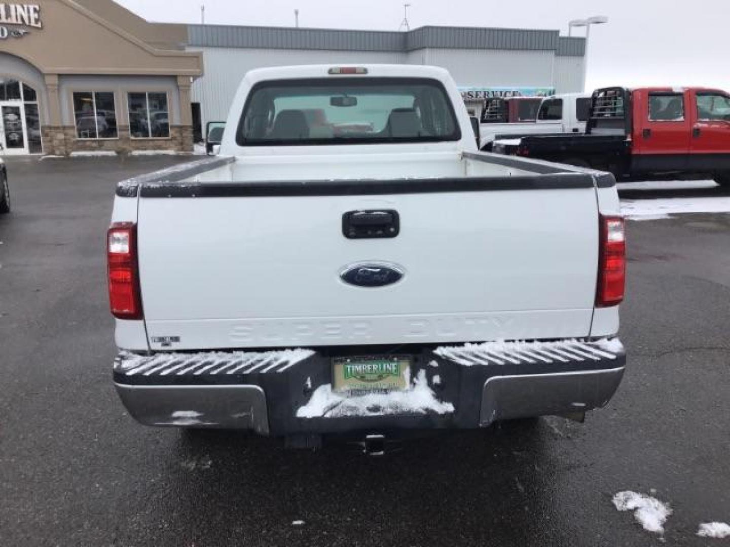 2008 Oxford White Ford F-250 SD EXTENDED CAB PICKUP 4-DR (1FTSX21R68E) with an 6.4L V8 OHV 32V TURBO DIESEL engine, 5-Speed Automatic transmission, located at 1235 N Woodruff Ave., Idaho Falls, 83401, (208) 523-1053, 43.507172, -112.000488 - This 2008 Ford F250 XLT has the 6.4L diesel motor. It has fixed running boards, cloth interior, AM/FM CD stereo, keyless remote, power locks, power windows, and integrated trailer brake. At Timberline Auto it is always easy to find a great deal on your next vehicle! Our experienced sales staff can h - Photo#3