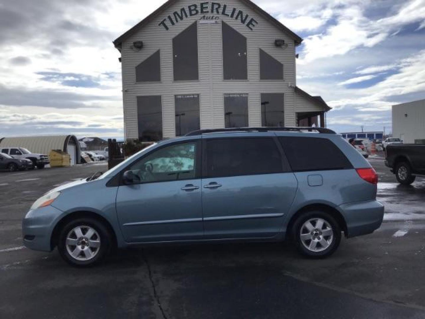 2008 Blue Mirage Metallic /Stone Cloth Interior Toyota Sienna LE FWD 8-Passenger Seating (5TDZK23C68S) with an 3.5L V6 EFI DOHC 24V engine, 5-Speed Automatic transmission, located at 1235 N Woodruff Ave., Idaho Falls, 83401, (208) 523-1053, 43.507172, -112.000488 - This 2008 Toyota Sienna LE, has 235,000 miles. It comes with cloth interior, cruise control, AM/FM CD stereo, power windows and locks, and seats up to 8. At Timberline Auto it is always easy to find a great deal on your next vehicle! Our experienced sales staff can help find the right vehicle will f - Photo#1