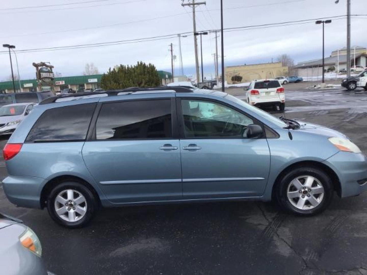 2008 Blue Mirage Metallic /Stone Cloth Interior Toyota Sienna LE FWD 8-Passenger Seating (5TDZK23C68S) with an 3.5L V6 EFI DOHC 24V engine, 5-Speed Automatic transmission, located at 1235 N Woodruff Ave., Idaho Falls, 83401, (208) 523-1053, 43.507172, -112.000488 - This 2008 Toyota Sienna LE, has 235,000 miles. It comes with cloth interior, cruise control, AM/FM CD stereo, power windows and locks, and seats up to 8. At Timberline Auto it is always easy to find a great deal on your next vehicle! Our experienced sales staff can help find the right vehicle will f - Photo#5