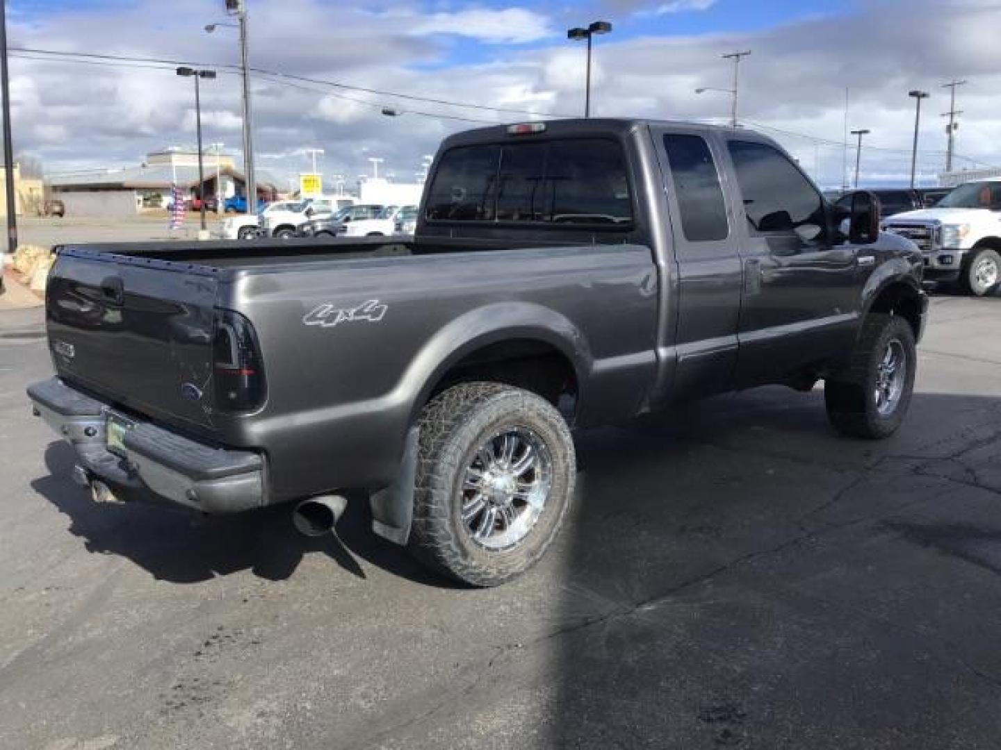 2006 Black /Medium Flint Cloth Interior Ford F-250 SD XLT SuperCab 4WD (1FTSX21PX6E) with an 6.0L V8 OHV 32V TURBO DIESEL engine, 5-Speed Automatic transmission, located at 1235 N Woodruff Ave., Idaho Falls, 83401, (208) 523-1053, 43.507172, -112.000488 - This 2006 Ford F250 4x4 XLT, has a 6.0L powerstroke motor. It has 140,000 miles. Comes with cloth seats, cruise control, AM/FM CD stereo, and power windows and locks. At Timberline Auto it is always easy to find a great deal on your next vehicle! Our experienced sales staff can help find the right v - Photo#4