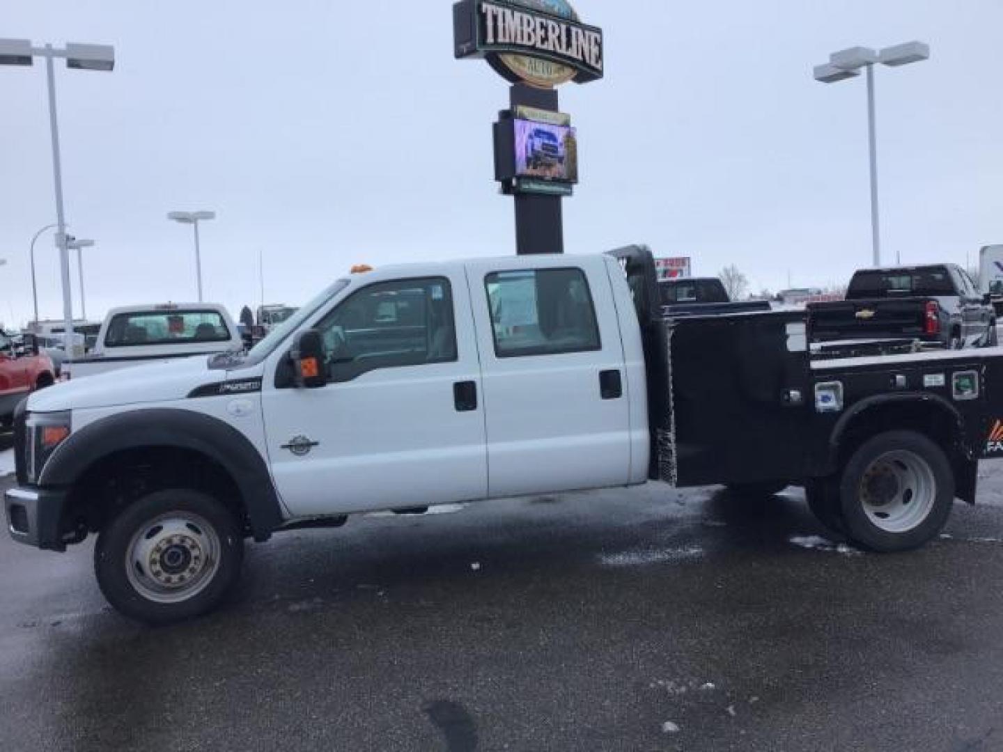 2016 WHITE /CLOTH Ford F-550 Crew Cab DRW 4WD (1FD0W5HT8GE) with an 6.7L V8 OHV 16V DIESEL engine, AUTOMATIC transmission, located at 1235 N Woodruff Ave., Idaho Falls, 83401, (208) 523-1053, 43.507172, -112.000488 - This 2016 Ford F550 4x4 XL, has the 6.7L Power stroke Diesel Motor. It has 113,000 miles. It is a local consignment. Comes with a flat bed, and all the compartments, to haul all of your tools. It has cloth interior, cruise control, blue tooth audio, and bench seat. At Timberline Auto it is always e - Photo#1