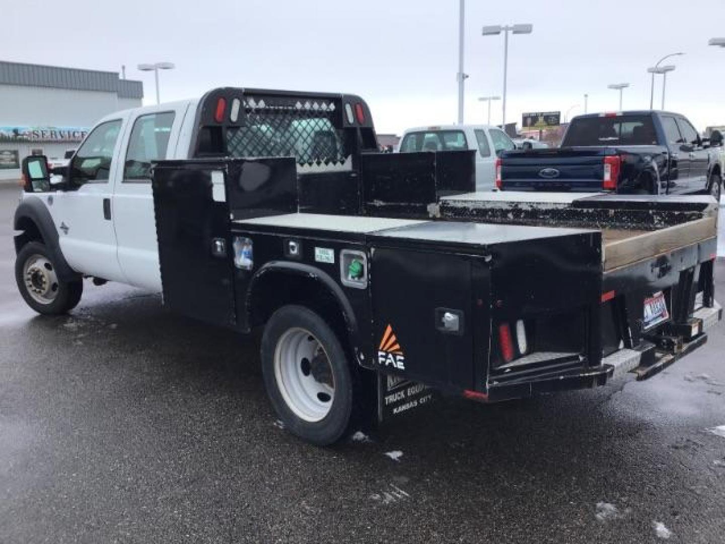 2016 WHITE /CLOTH Ford F-550 Crew Cab DRW 4WD (1FD0W5HT8GE) with an 6.7L V8 OHV 16V DIESEL engine, AUTOMATIC transmission, located at 1235 N Woodruff Ave., Idaho Falls, 83401, (208) 523-1053, 43.507172, -112.000488 - This 2016 Ford F550 4x4 XL, has the 6.7L Power stroke Diesel Motor. It has 113,000 miles. It is a local consignment. Comes with a flat bed, and all the compartments, to haul all of your tools. It has cloth interior, cruise control, blue tooth audio, and bench seat. At Timberline Auto it is always e - Photo#2