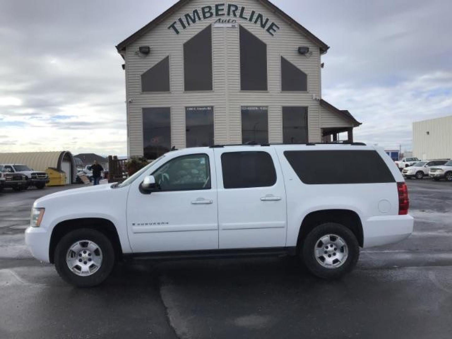 2007 Summit White Chevrolet Suburban LT1 1500 4WD (3GNFK16397G) with an 5.3L V8 OHV 16V FFV engine, 4-Speed Automatic transmission, located at 1235 N Woodruff Ave., Idaho Falls, 83401, (208) 523-1053, 43.507172, -112.000488 - At Timberline Auto it is always easy to find a great deal on your next vehicle! Our experienced sales staff can help find the right vehicle will fit your needs. Our knowledgeable finance department has options for almost any credit score. We offer many warranty contract options to protect you new pr - Photo#1