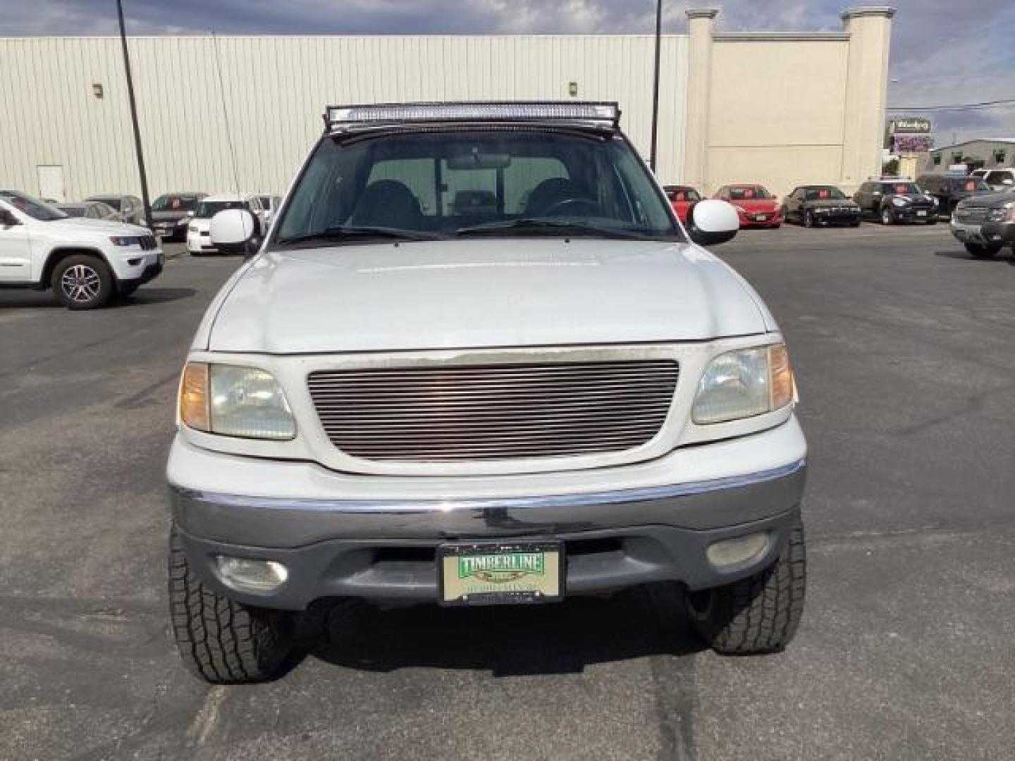 2001 WHITE /Medium Graphite Cloth Ford F-150 XLT SuperCrew 4WD (1FTRW08L51K) with an 5.4L V8 SOHC 16V engine, 4-Speed Automatic transmission, located at 1235 N Woodruff Ave., Idaho Falls, 83401, (208) 523-1053, 43.507172, -112.000488 - The 2001 Ford F-150 XLT 4x4 SuperCrew typically offers a range of features suitable for both work and everyday use. Here are some key features you can typically find in the 2001 Ford F-150 XLT 4x4 SuperCrew: Engine Options: The 2001 F-150 XLT SuperCrew usually offers a choice of engine options: 4. - Photo#7