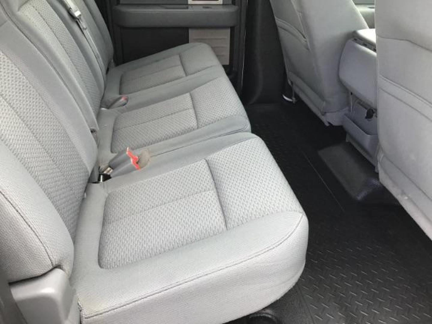 2011 Oxford White /Steel Gray Cloth Interior Ford F-150 XLT SuperCrew 6.5-ft. Bed 4WD (1FTFW1EF6BF) with an 5.0L V8 engine, 6-Speed Automatic transmission, located at 1235 N Woodruff Ave., Idaho Falls, 83401, (208) 523-1053, 43.507172, -112.000488 - This 2011 Ford F150 XLT 4x4, has the 5.0 motor. It has 98,000 miles. Comes with cloth seats, keyless entry, power locks and windows, and cruise control. At Timberline Auto it is always easy to find a great deal on your next vehicle! Our experienced sales staff can help find the right vehicle that wi - Photo#17