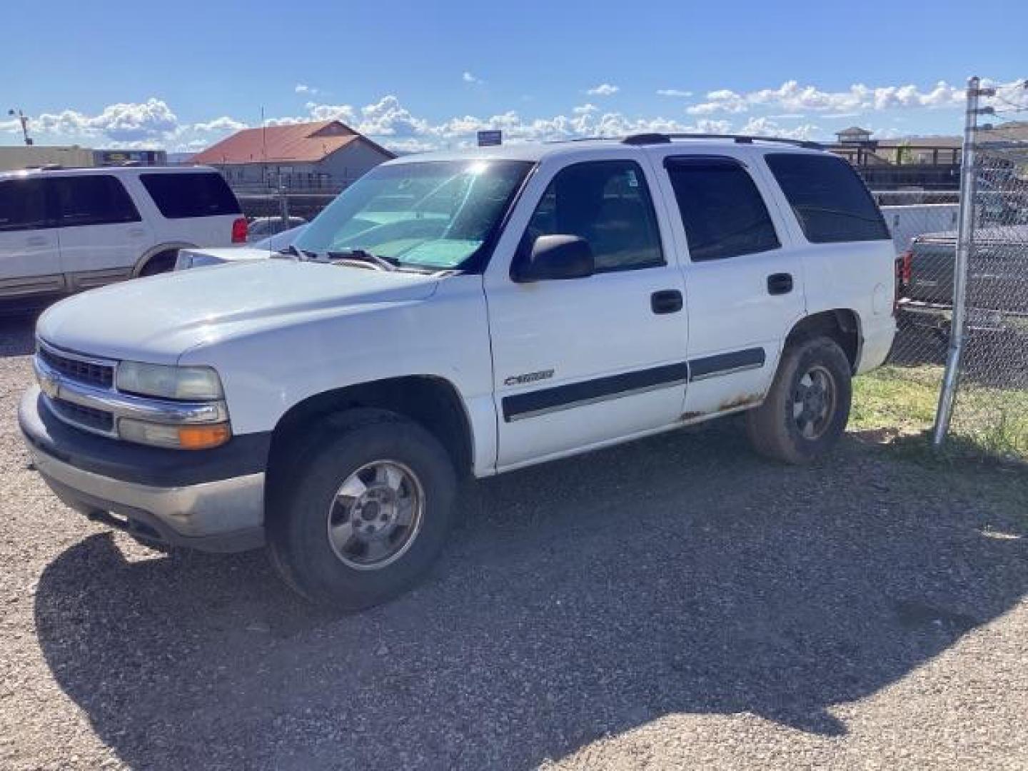 2000 Chevrolet Tahoe 4WD (1GNEK13T2YJ) with an 5.3L V8 OHV 16V engine, 4-Speed Automatic transmission, located at 1235 N Woodruff Ave., Idaho Falls, 83401, (208) 523-1053, 43.507172, -112.000488 - At Timberline Auto it is always easy to find a great deal on your next vehicle! Our experienced sales staff can help find the right vehicle will fit your needs. Our knowledgeable finance department has options for almost any credit score. We offer many warranty contract options to protect you new pr - Photo#0