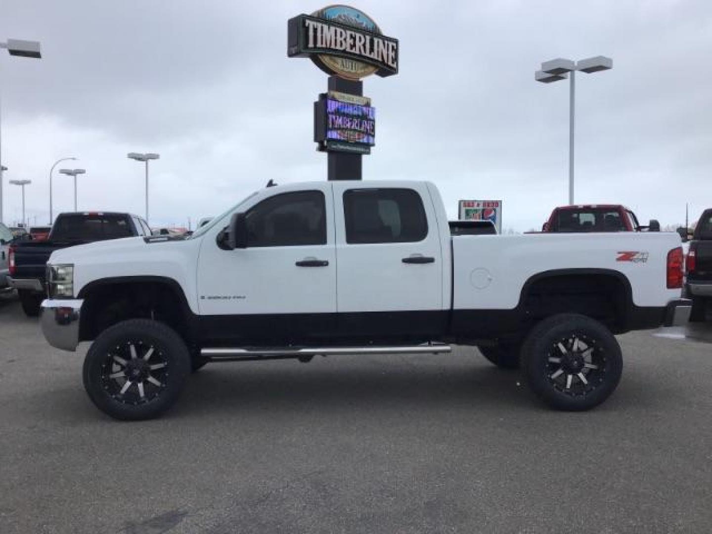 2008 Summit White /Light Titanium/Ebony Cloth Interior Chevrolet Silverado 2500HD LT1 Crew Cab Std. Box 4WD (1GCHK23638F) with an 6.6L V8 OHV 32V TURBO DIESEL engine, 6-Speed Automatic transmission, located at 1235 N Woodruff Ave., Idaho Falls, 83401, (208) 523-1053, 43.507172, -112.000488 - This 2008 Chevrolet 2500 LT1 4x4, has the 6.6L duramax, It comes with cloth interior, integrated brake control, cruise control, power driver seat, power windows and locks. At Timberline Auto it is always easy to find a great deal on your next vehicle! Our experienced sales staff can help find the ri - Photo#1