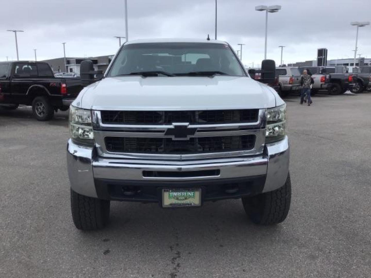 2008 Summit White /Light Titanium/Ebony Cloth Interior Chevrolet Silverado 2500HD LT1 Crew Cab Std. Box 4WD (1GCHK23638F) with an 6.6L V8 OHV 32V TURBO DIESEL engine, 6-Speed Automatic transmission, located at 1235 N Woodruff Ave., Idaho Falls, 83401, (208) 523-1053, 43.507172, -112.000488 - This 2008 Chevrolet 2500 LT1 4x4, has the 6.6L duramax, It comes with cloth interior, integrated brake control, cruise control, power driver seat, power windows and locks. At Timberline Auto it is always easy to find a great deal on your next vehicle! Our experienced sales staff can help find the ri - Photo#7