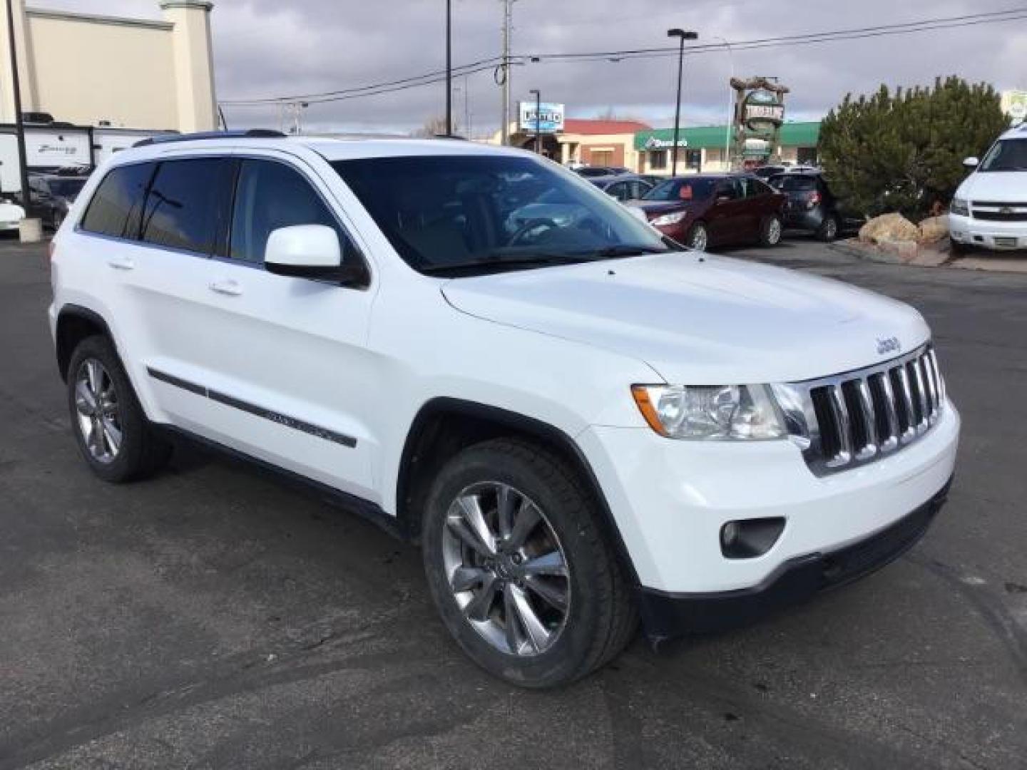 2013 Bright White /Dark Graystone/Medium Graystone Leather Interior Jeep Grand Cherokee Laredo 4WD (1C4RJFAG5DC) with an 3.6L V6 DOHC 24V engine, 5-Speed Automatic transmission, located at 1235 N Woodruff Ave., Idaho Falls, 83401, (208) 523-1053, 43.507172, -112.000488 - This 2013 Jeep Grand Cherokee Laredo 4x4, has 155,000 miles. It comes with leather seats, power seats, cruise control, touch screen stereo, sunroof, and power locks and windows. At Timberline Auto it is always easy to find a great deal on your next vehicle! Our experienced sales staff can help find - Photo#6