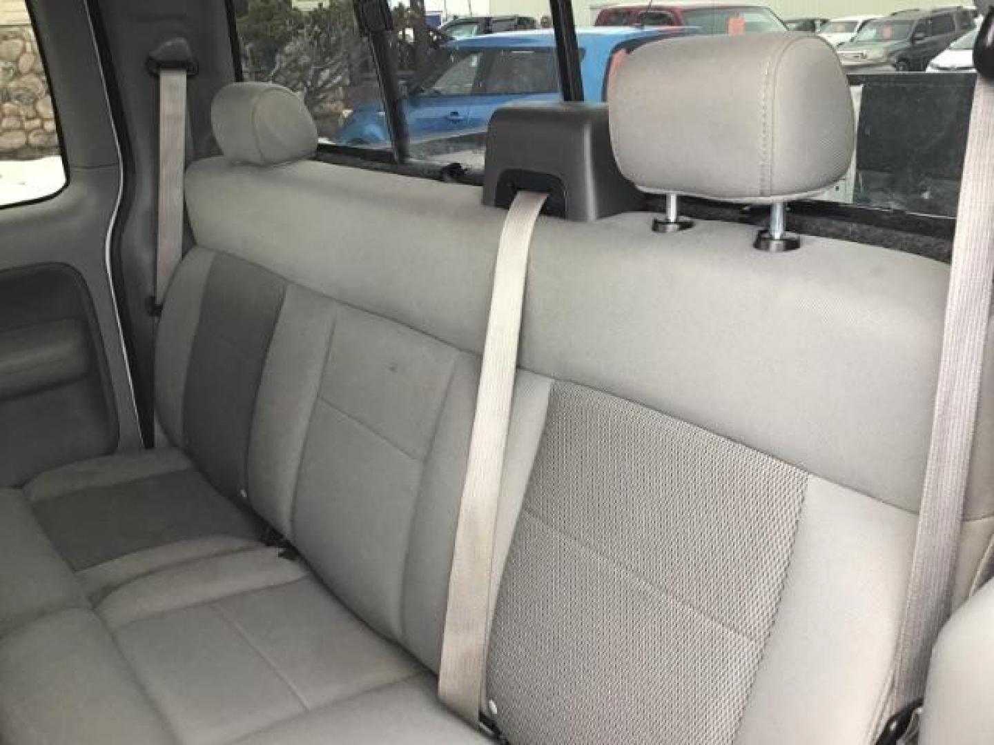 2006 WHITE /Med/Dark Flint Cloth Interior Ford F-150 XLT SuperCab 5.5-ft Box 4WD (1FTPX14V66N) with an 5.4L V8 SOHC 24V FFV engine, 4-Speed Automatic transmission, located at 1235 N Woodruff Ave., Idaho Falls, 83401, (208) 523-1053, 43.507172, -112.000488 - This 2006 Ford F150 XLT 4x4, has the 5.4L V8 motor. It has 150,000 miles. Comes with cloth seats, cruise control, AM/FM CD stereo, and power windows and locks. At Timberline Auto it is always easy to find a great deal on your next vehicle! Our experienced sales staff can help find the right vehicle - Photo#18