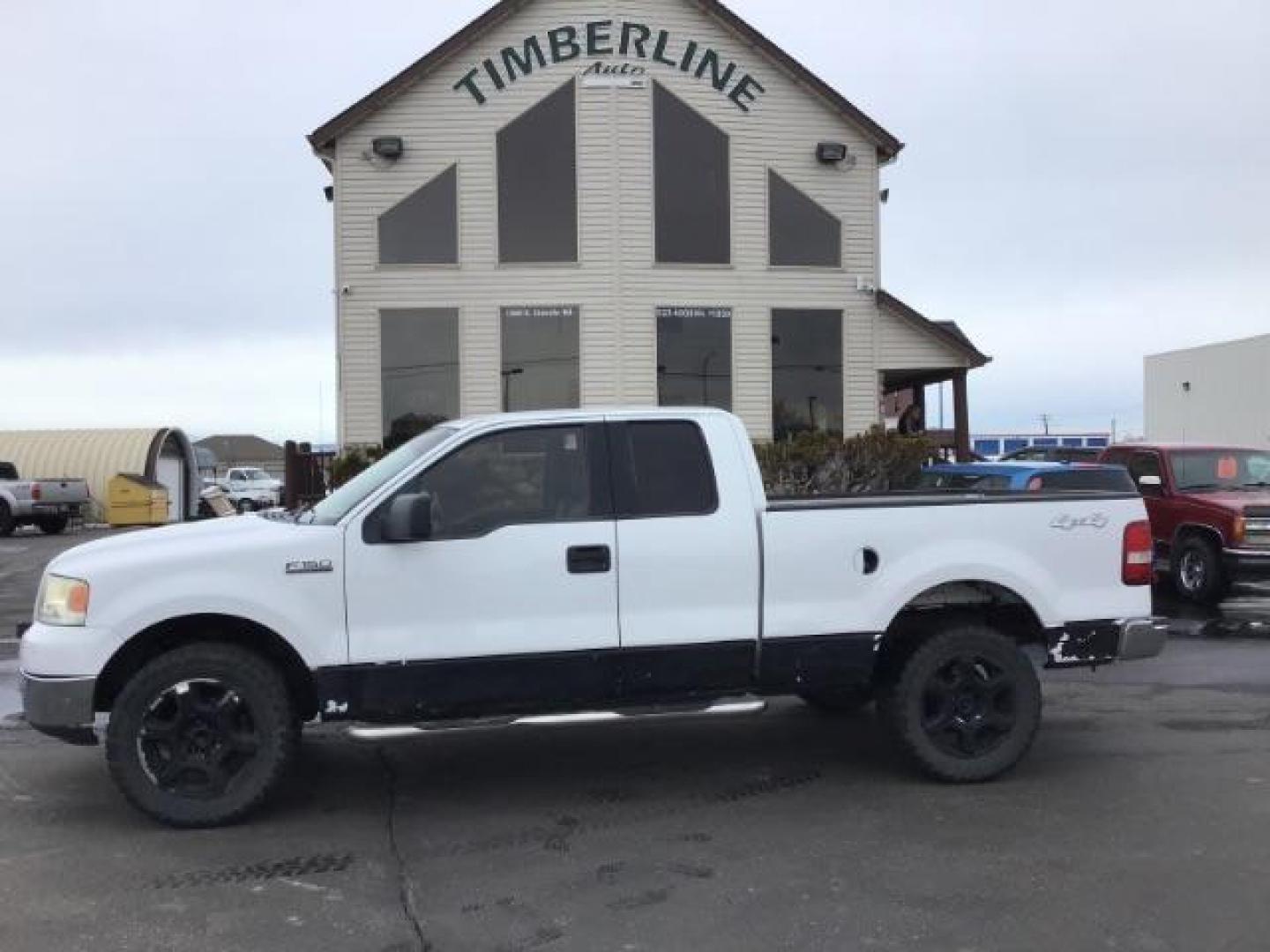 2006 WHITE /Med/Dark Flint Cloth Interior Ford F-150 XLT SuperCab 5.5-ft Box 4WD (1FTPX14V66N) with an 5.4L V8 SOHC 24V FFV engine, 4-Speed Automatic transmission, located at 1235 N Woodruff Ave., Idaho Falls, 83401, (208) 523-1053, 43.507172, -112.000488 - This 2006 Ford F150 XLT 4x4, has the 5.4L V8 motor. It has 150,000 miles. Comes with cloth seats, cruise control, AM/FM CD stereo, and power windows and locks. At Timberline Auto it is always easy to find a great deal on your next vehicle! Our experienced sales staff can help find the right vehicle - Photo#1