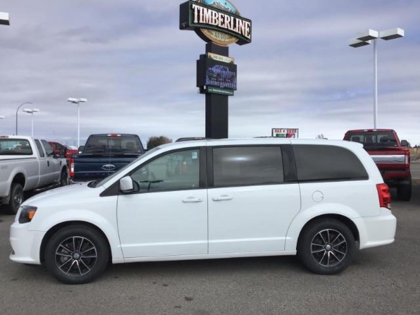 2019 WHITE /LEATHER Dodge Grand Caravan GT (2C4RDGEG7KR) with an 3.6L V6 DOHC 24V engine, 6-Speed Automatic transmission, located at 1235 N Woodruff Ave., Idaho Falls, 83401, (208) 523-1053, 43.507172, -112.000488 - This 2019 Dodge Grand Caravan, has 94,000 miles. Comes with leather seats, cruise control, blue tooth audio, back up camera, cruise control, and stow and go seating. At Timberline Auto it is always easy to find a great deal on your next vehicle! Our experienced sales staff can help find the right ve - Photo#1